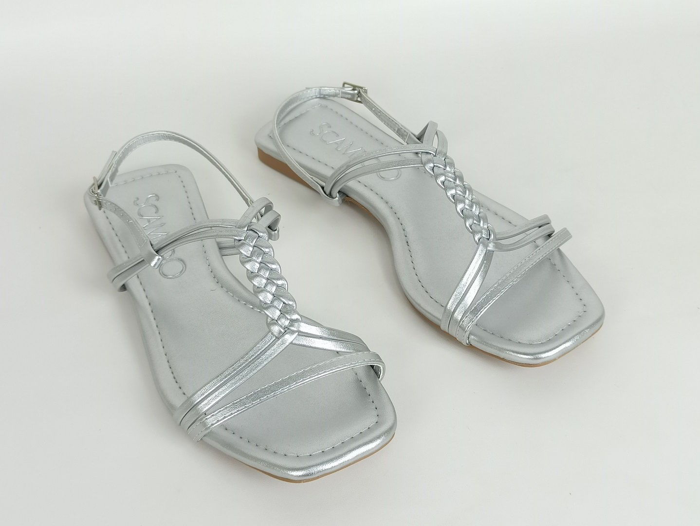 sandalia-rasteira-bico-quadrado-prata-58703803_6