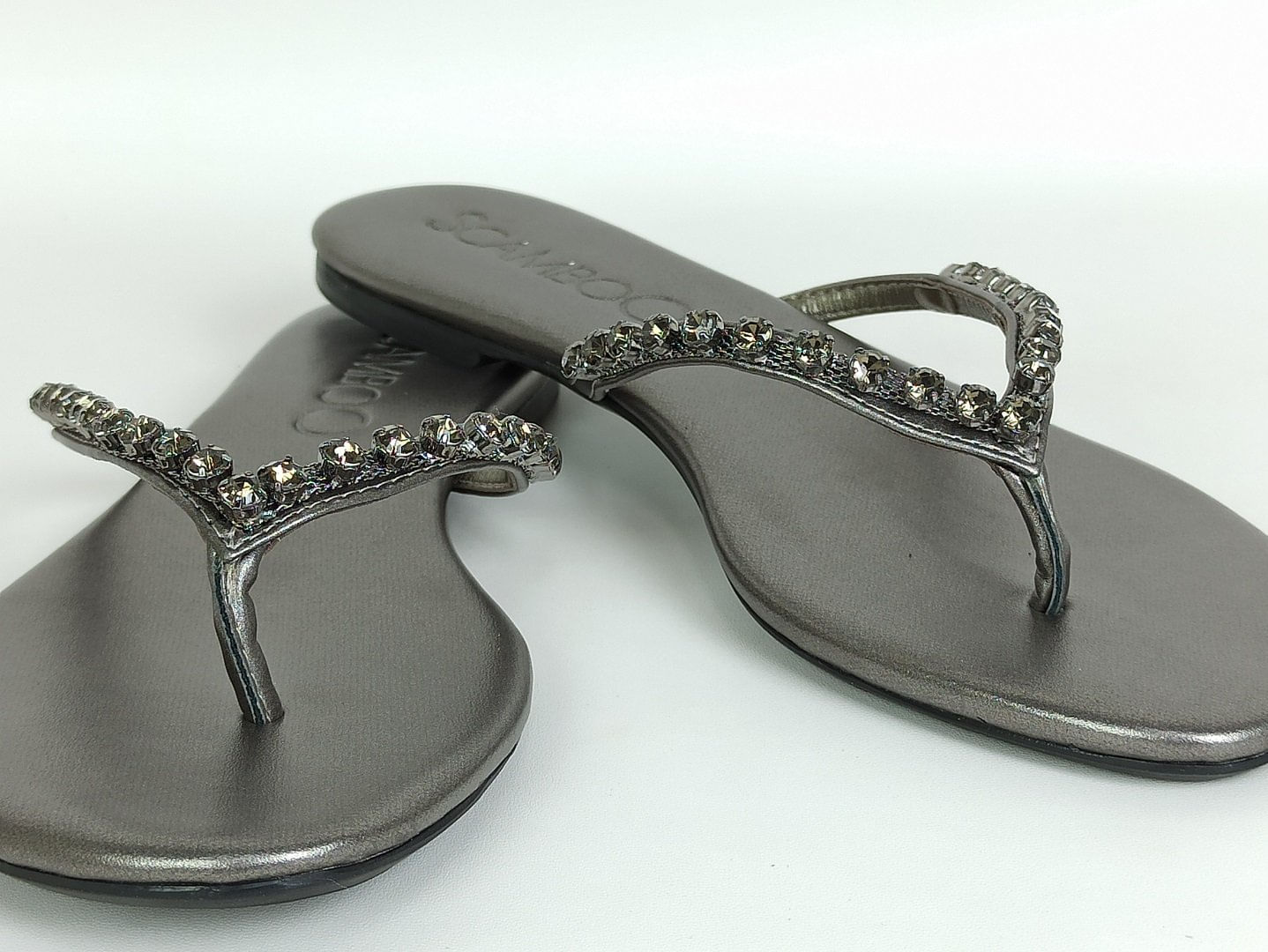 sandalia-rasteira-bico-redondo-prata-30018901_6