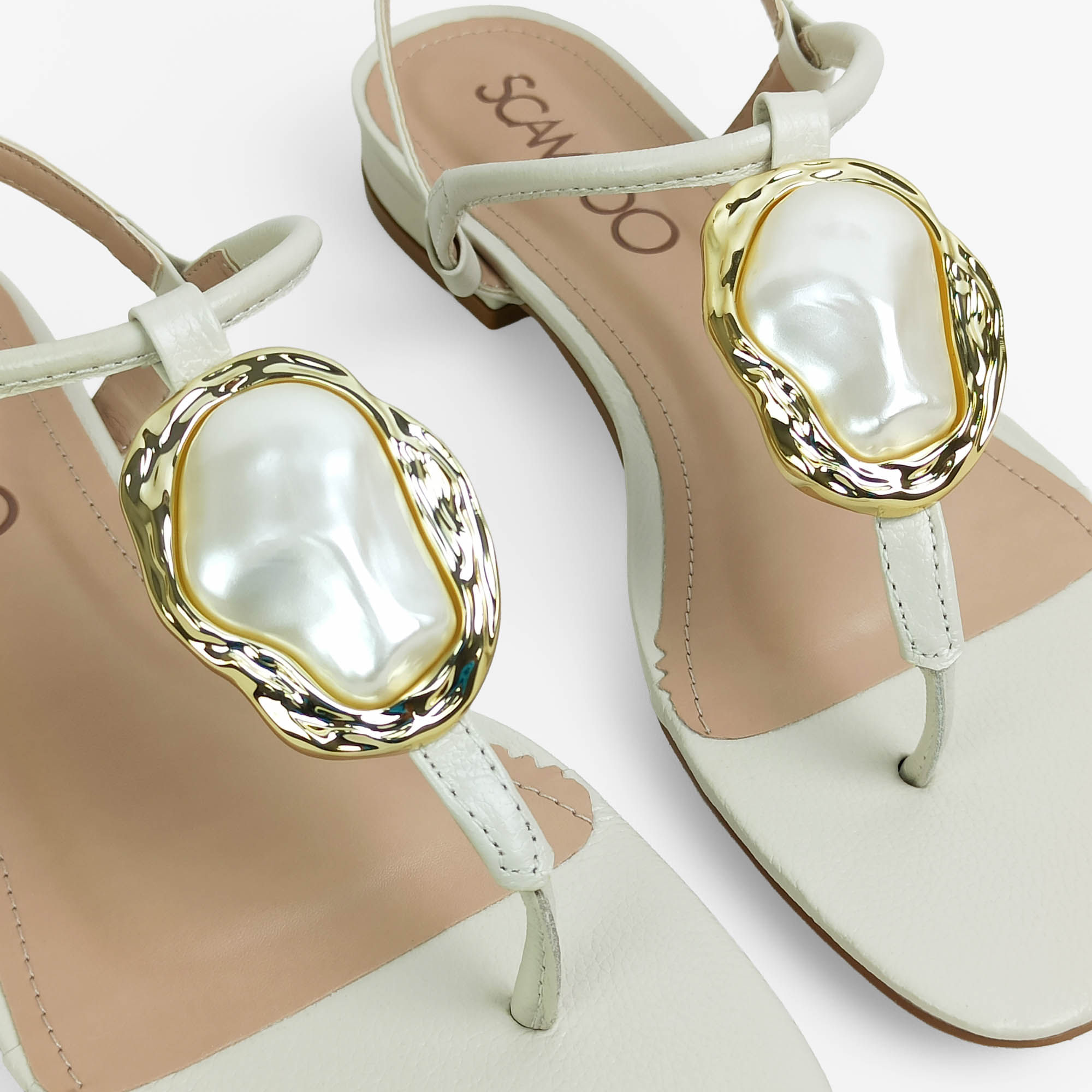 sandalia-resteira-couro-bico-quadrado-off-white-270021_6