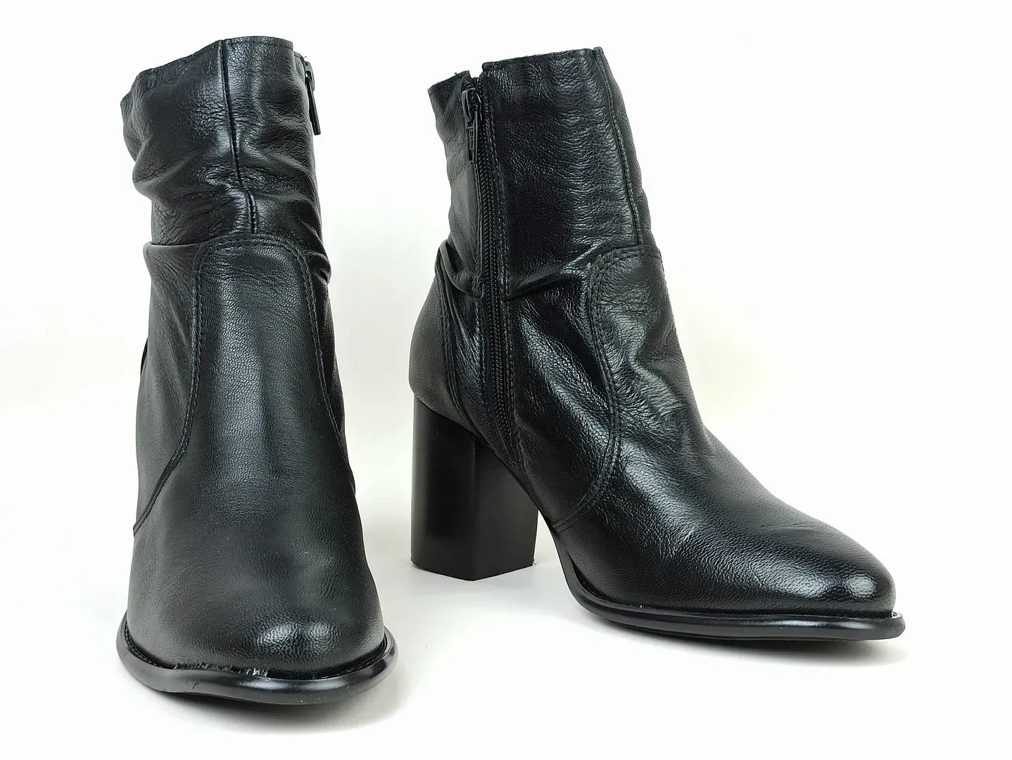 bota-cano-medio-couro-salto-bloco-bico-redondo-preta-52254_3