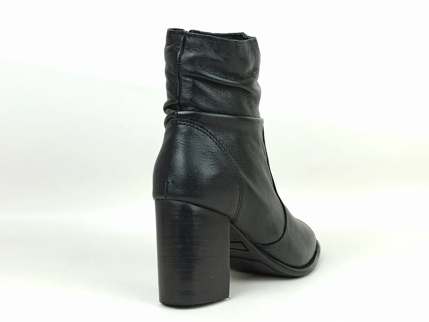 bota-cano-medio-couro-salto-bloco-bico-redondo-preta-52254_4