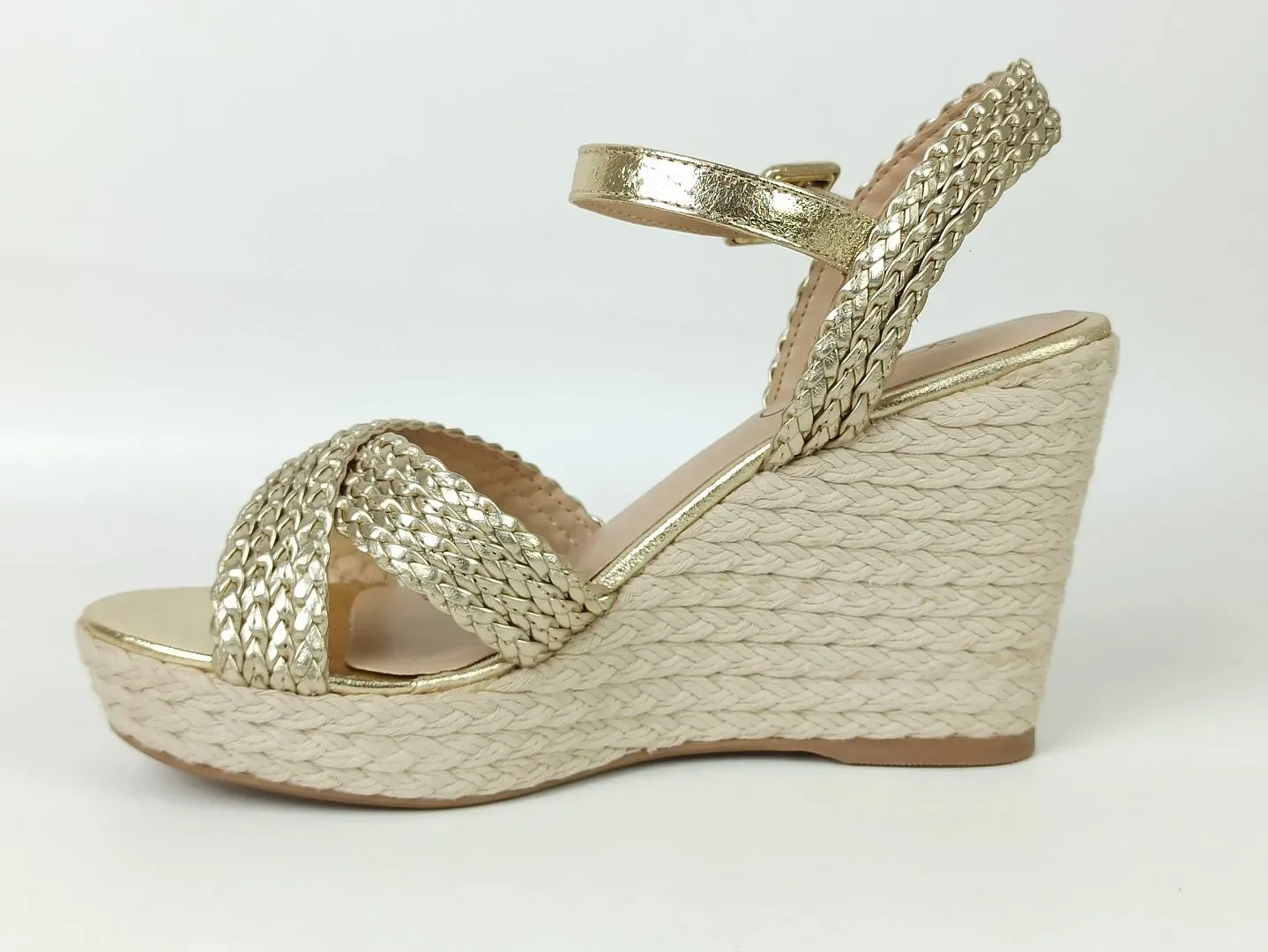 sandalia-anabela-couro-salto-alto-bico-redondo-dourada-330aa4715_5