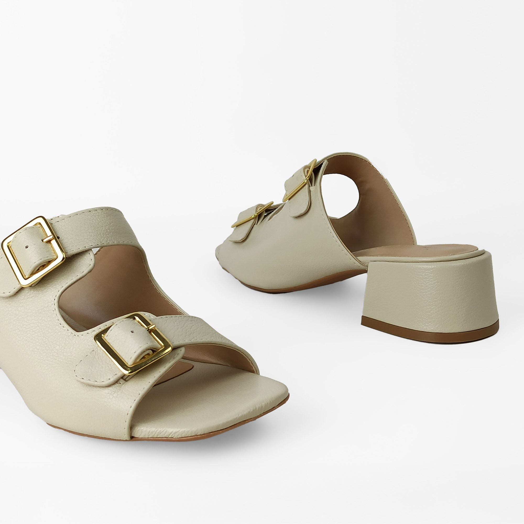 tamanco-couro-salto-baixo-bloco-bico-quadrado-off-white-56001601_5