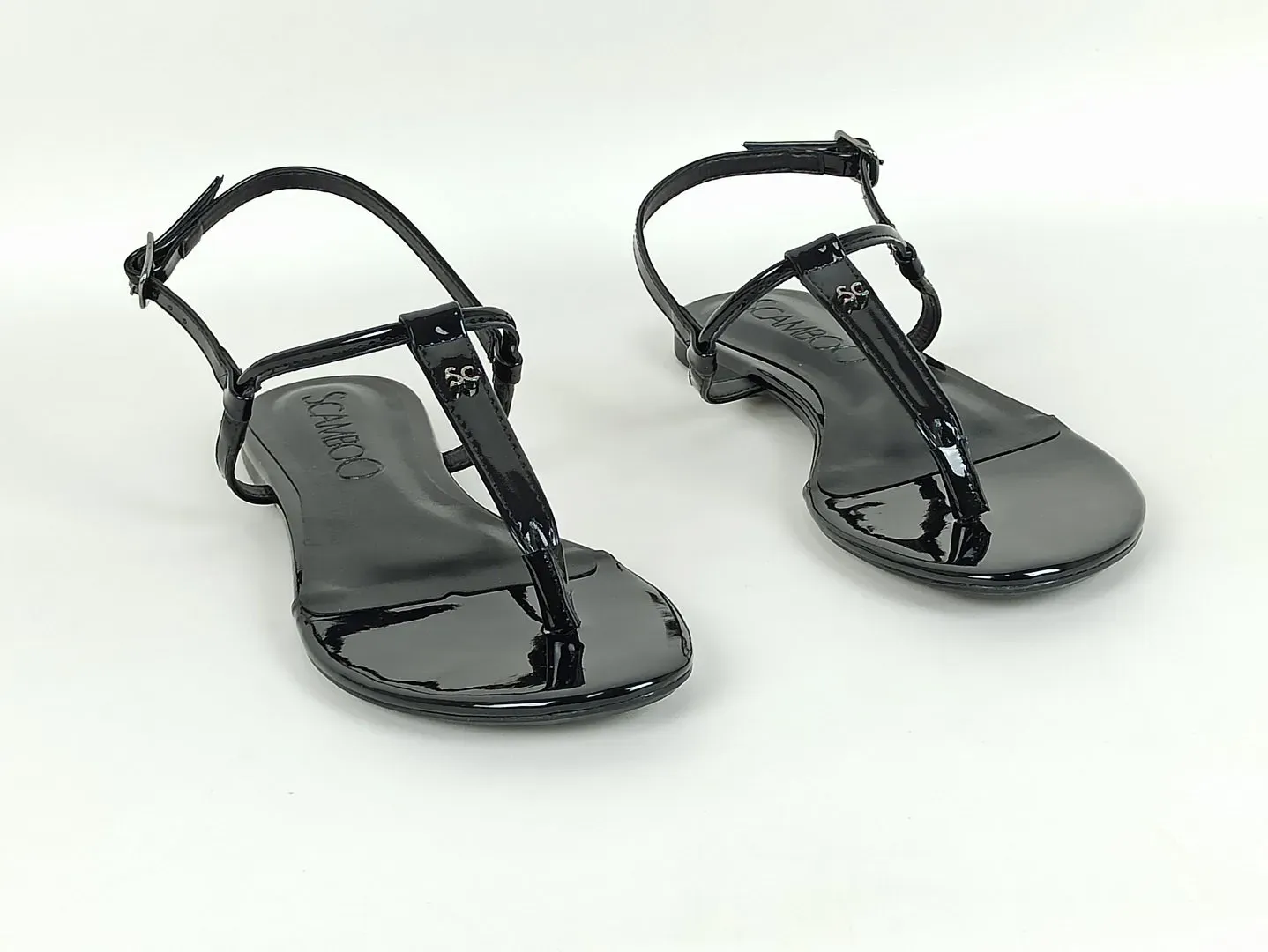 sandalia-rasteira-bico-redondo-preta-18702486_3