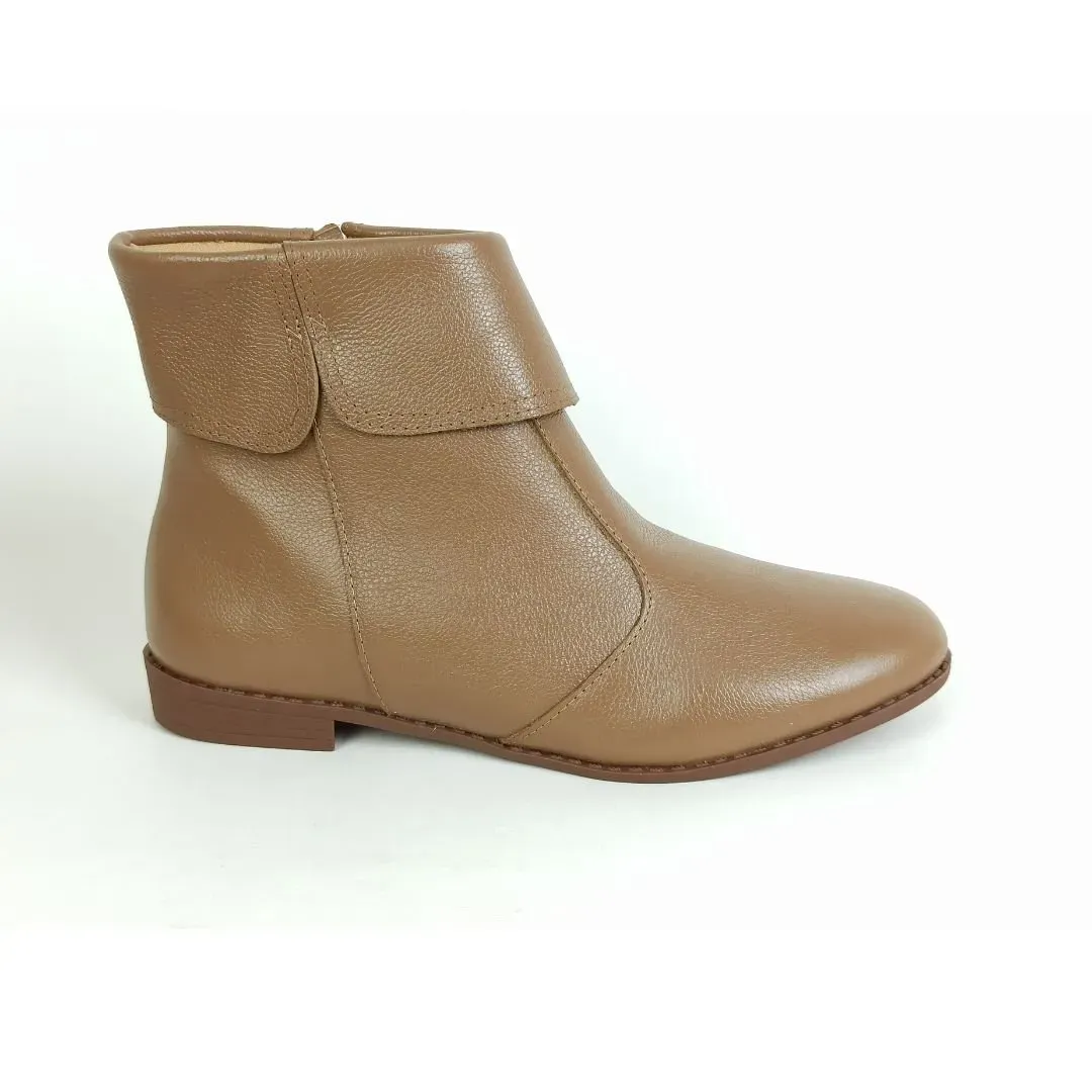 bota-cano-baixo-couro-bico-redondo-castor-21000004_1