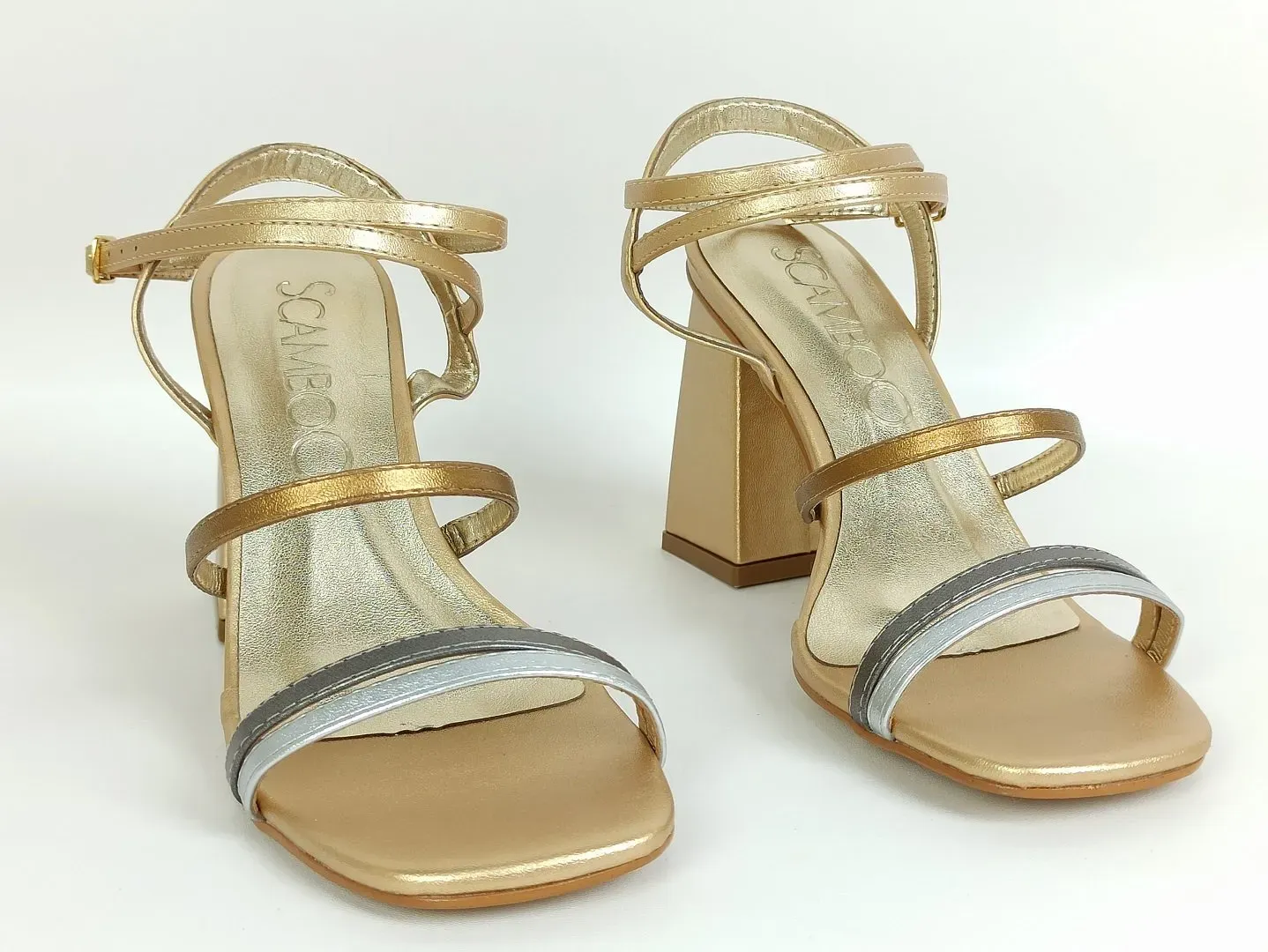 sandalia-metalizada-salto-alto-bloco-bico-quadrado-dourada-56500602_4