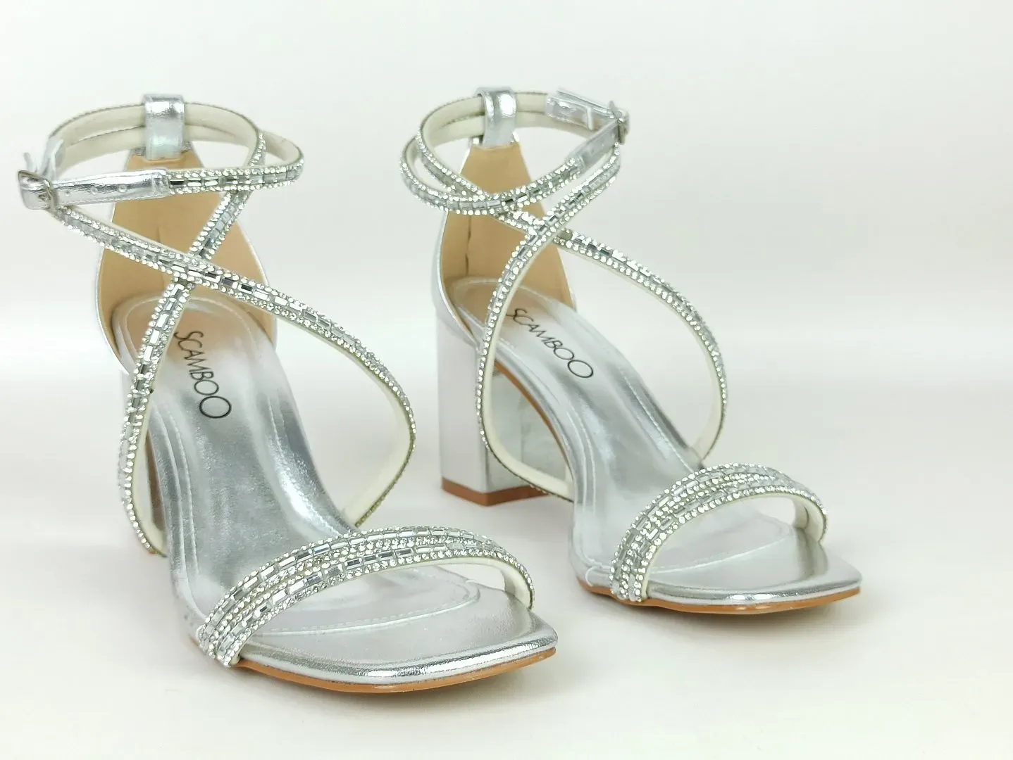 sandalia-metalizada-salto-alto-bloco-bico-quadrado-prata-31111495_4