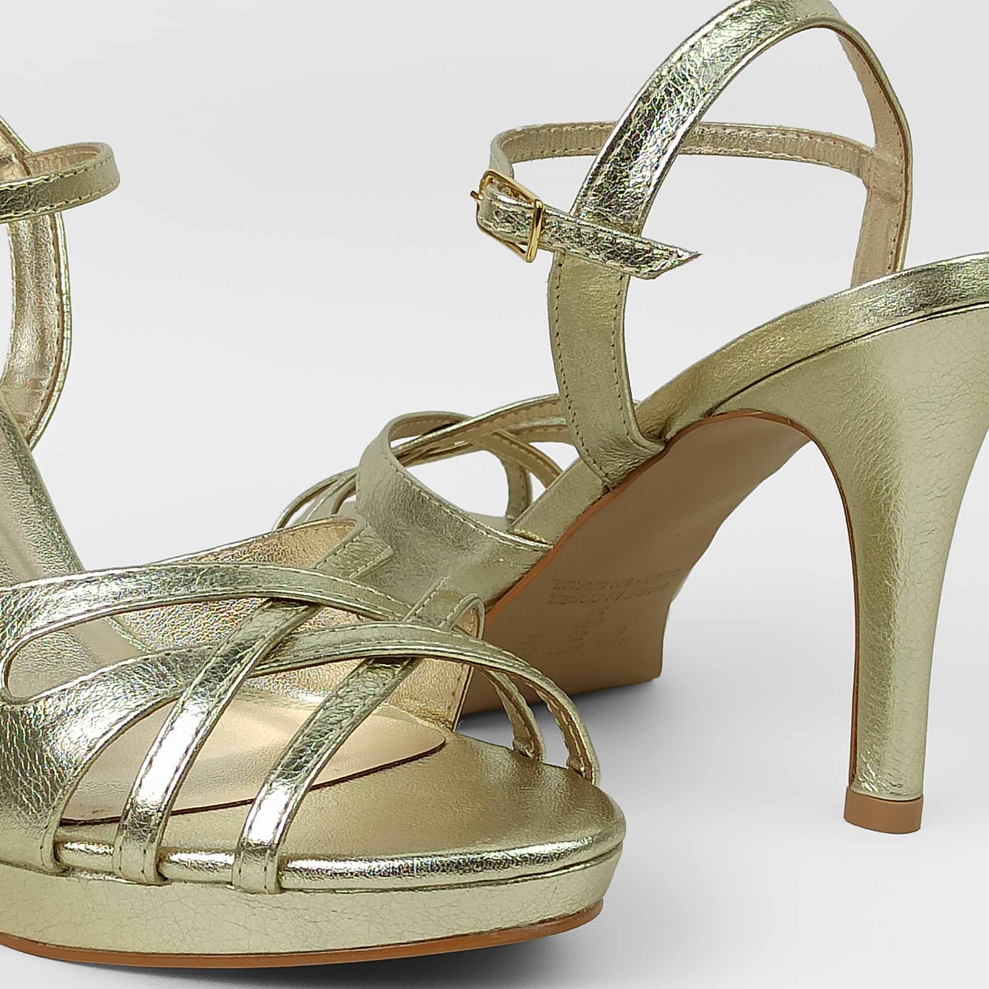 sandalia-metalizada-couro-salto-alto-13008406_5