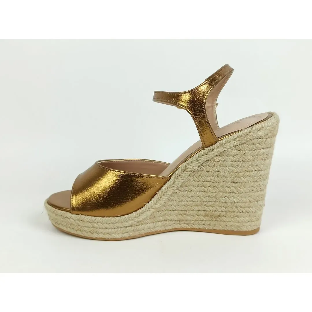 sandalia-anabela-metalizada-salto-alto-bico-redondo-bronze-1700001_5