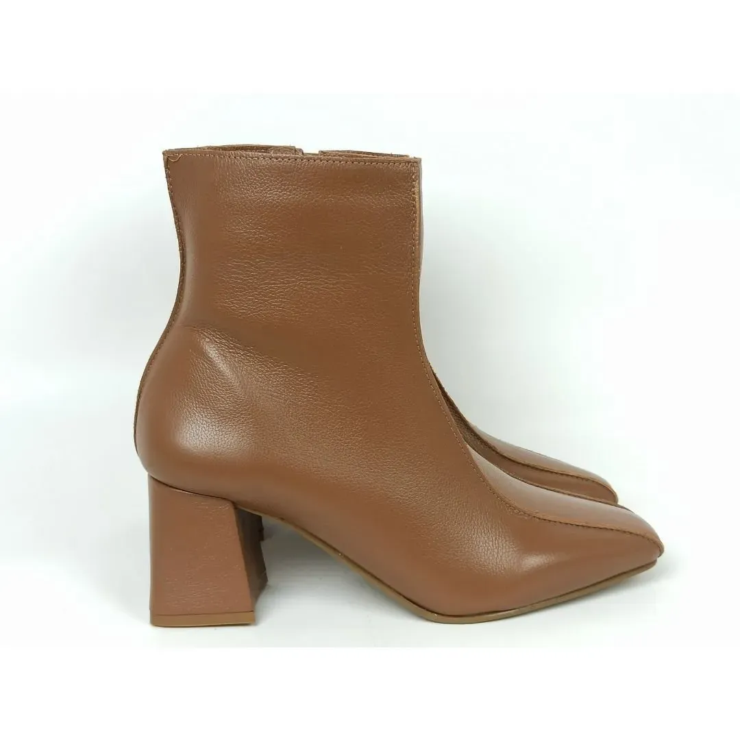 bota-cano-medio-couro-salto-bloco-bico-quadrado-caramelo-21400206_1