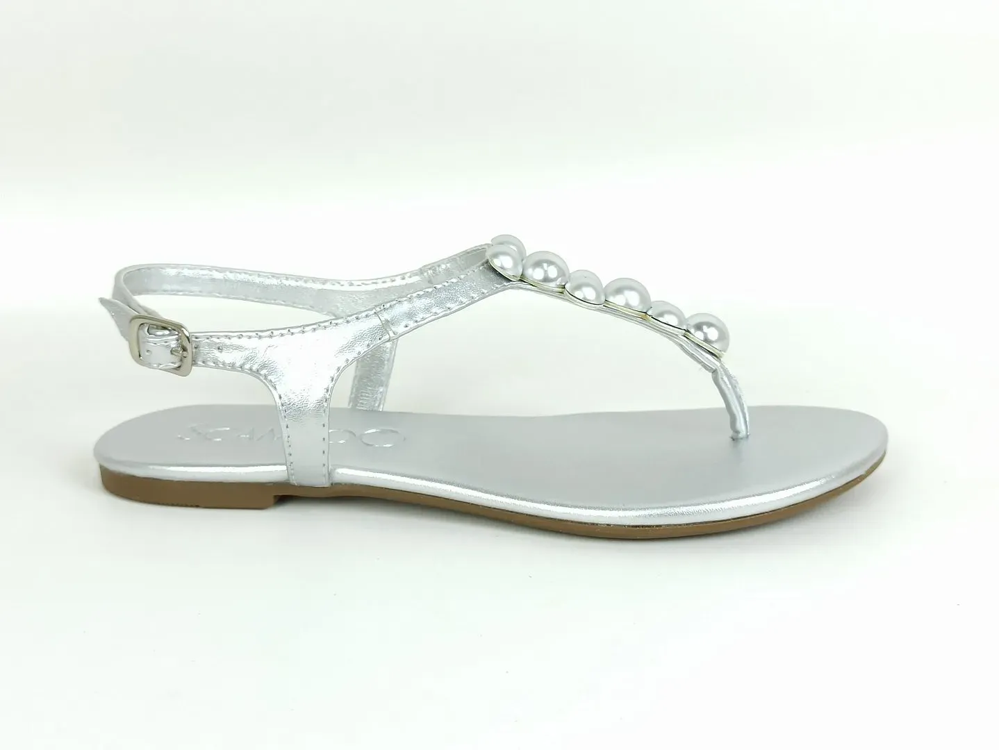 sandalia-rasteira-metalizada-bico-redondo-prata-30018308_1