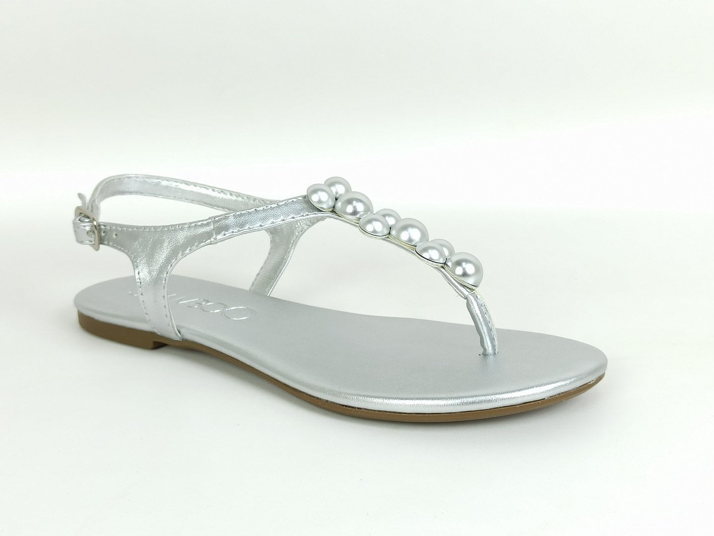 sandalia-rasteira-metalizada-bico-redondo-prata-30018308_2