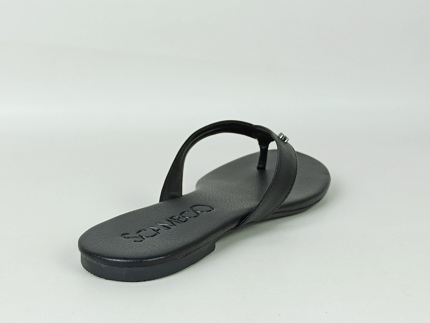 sandalia-rasteira-bico-redondo-preta-30000021_3