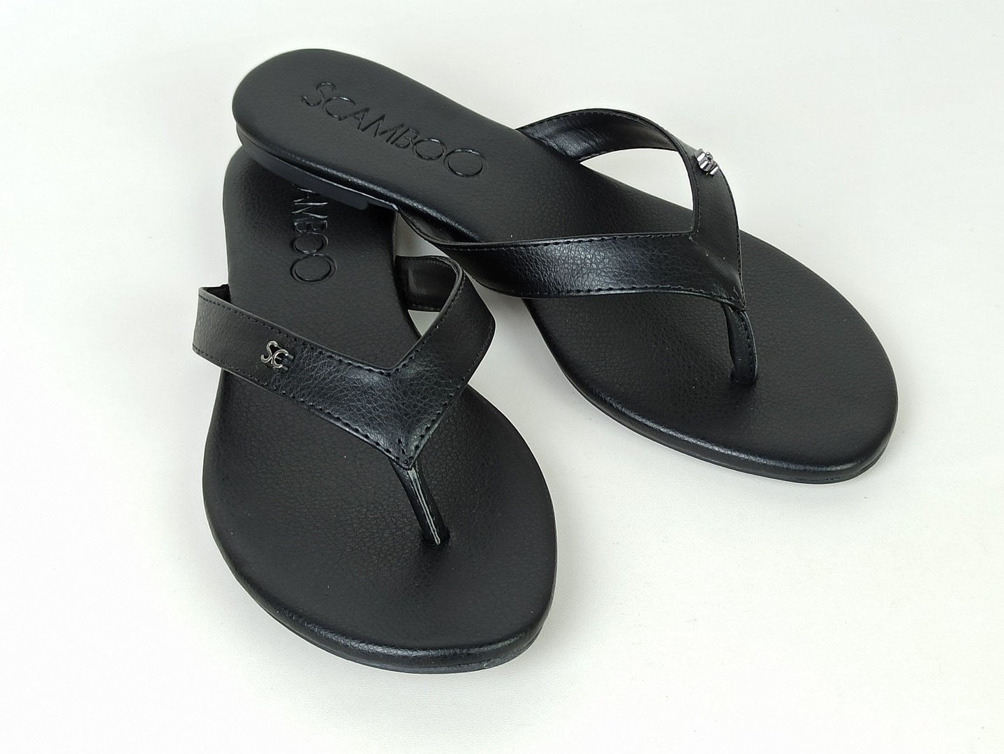 sandalia-rasteira-bico-redondo-preta-30000021_5