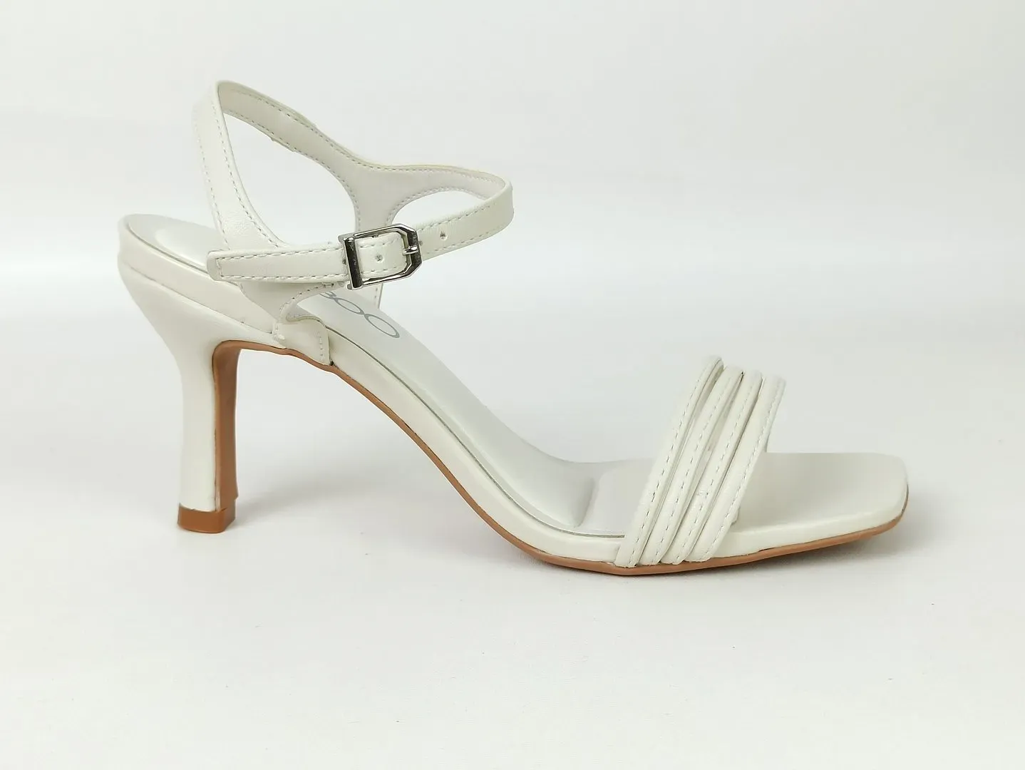 sandalia-salto-fino-bico-quadrado-532611582_1