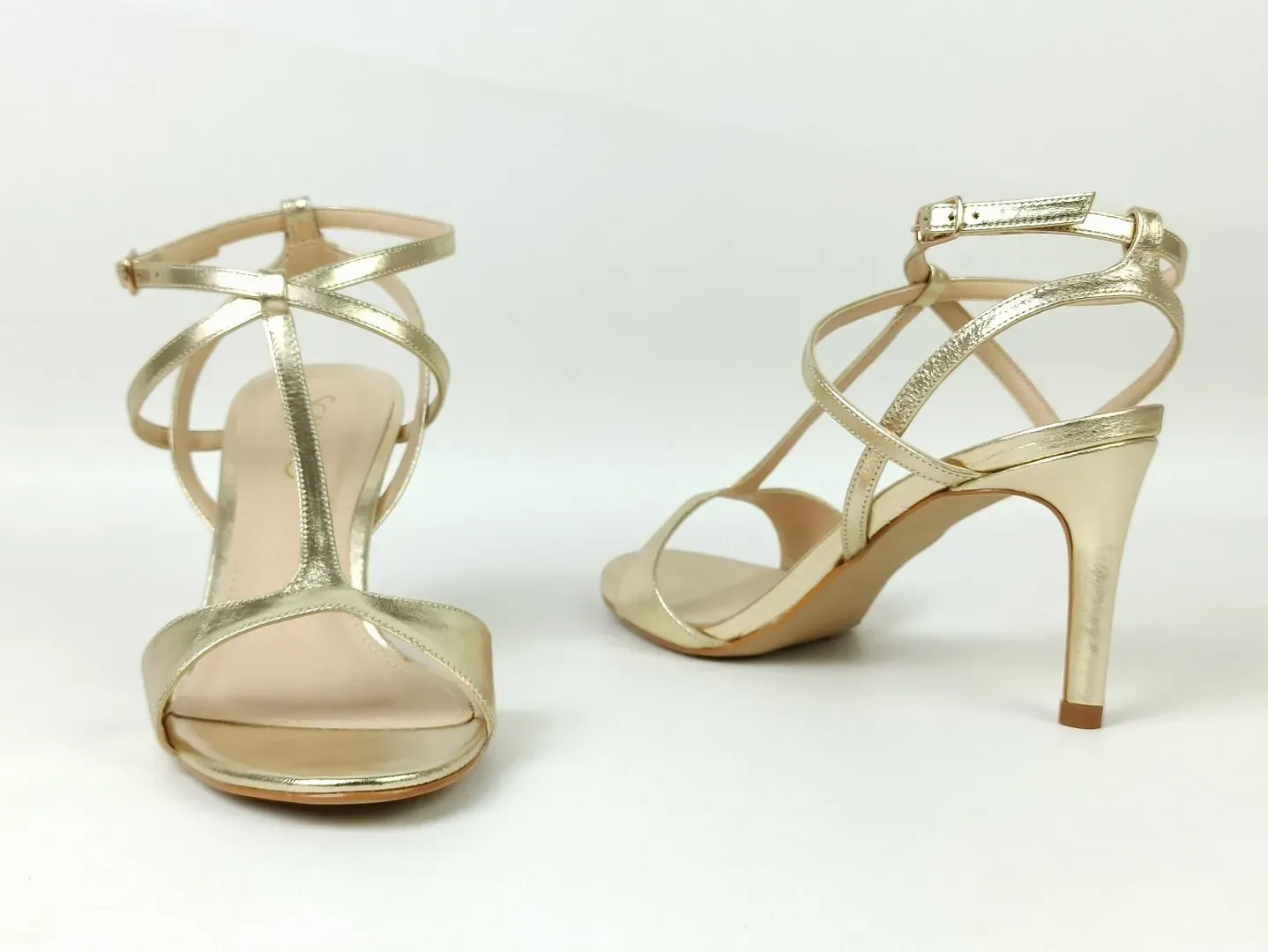 anna-vargas---44511483---metal-batido-ouro-light-44511483_6