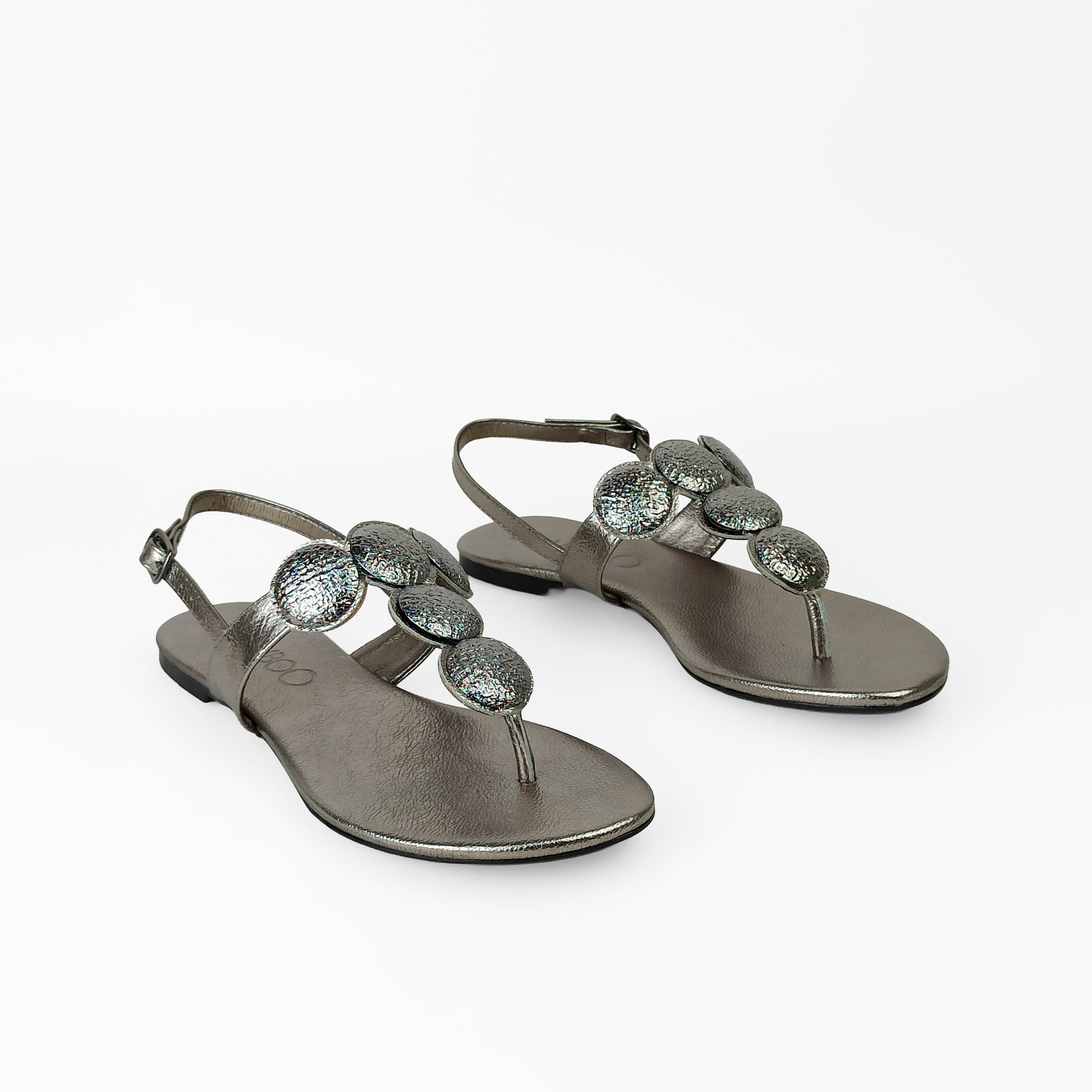 rasteira-couro-metalizada-bico-amendoado-onix-30021704_3