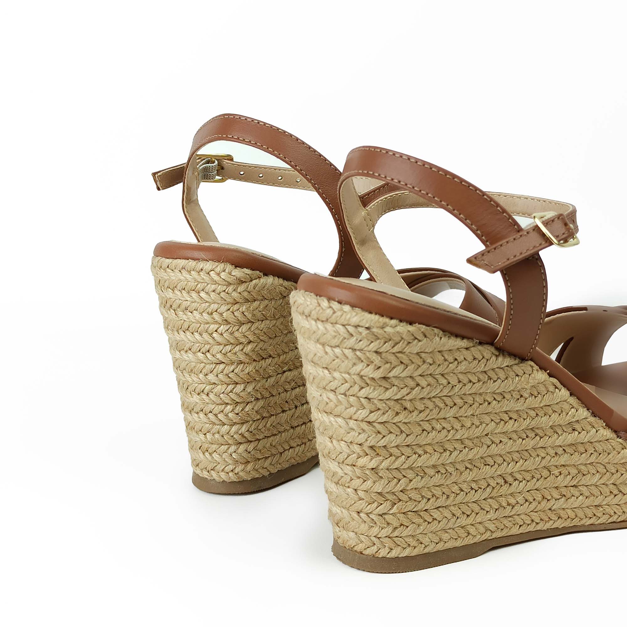 anabela-couro-salto-alto-plataforma-caramelo-464aa5143_6