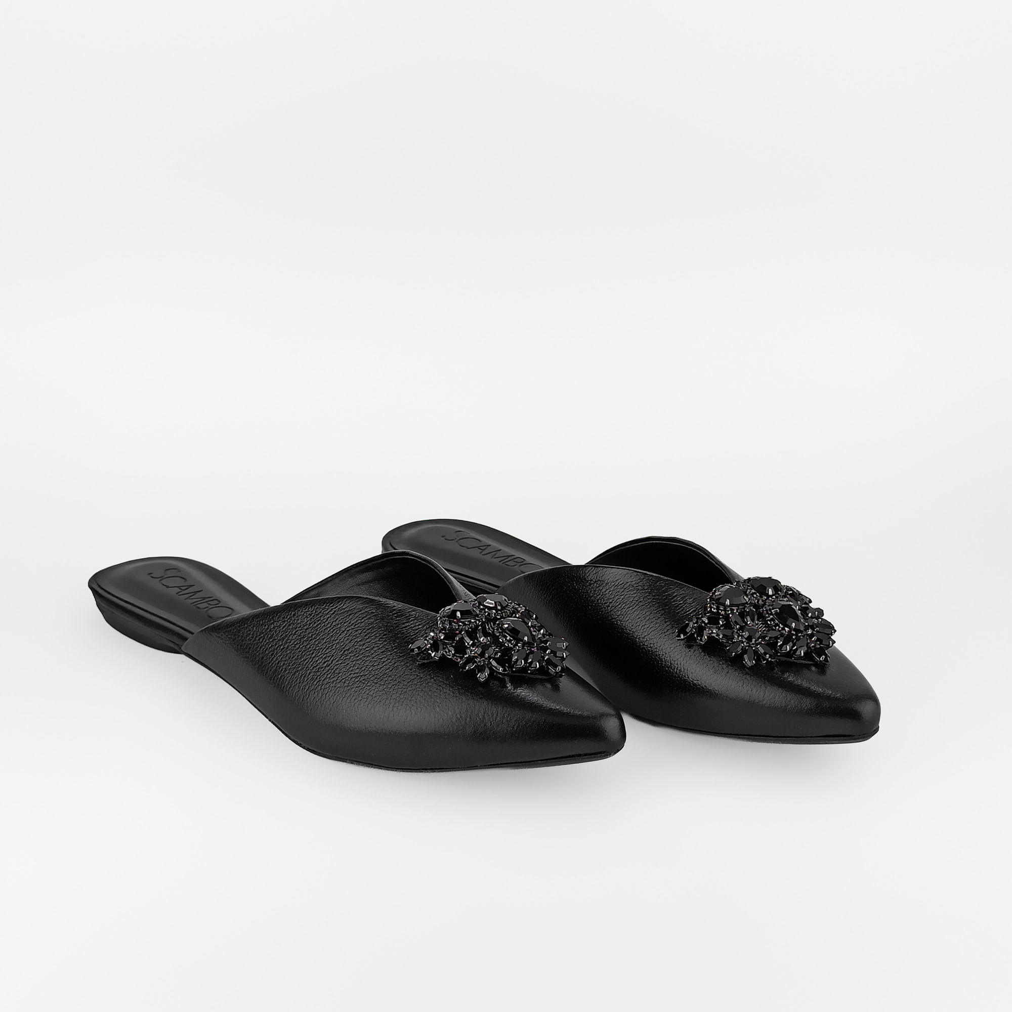 mule-couro-metalizado-bico-fino-preto-57602202_3