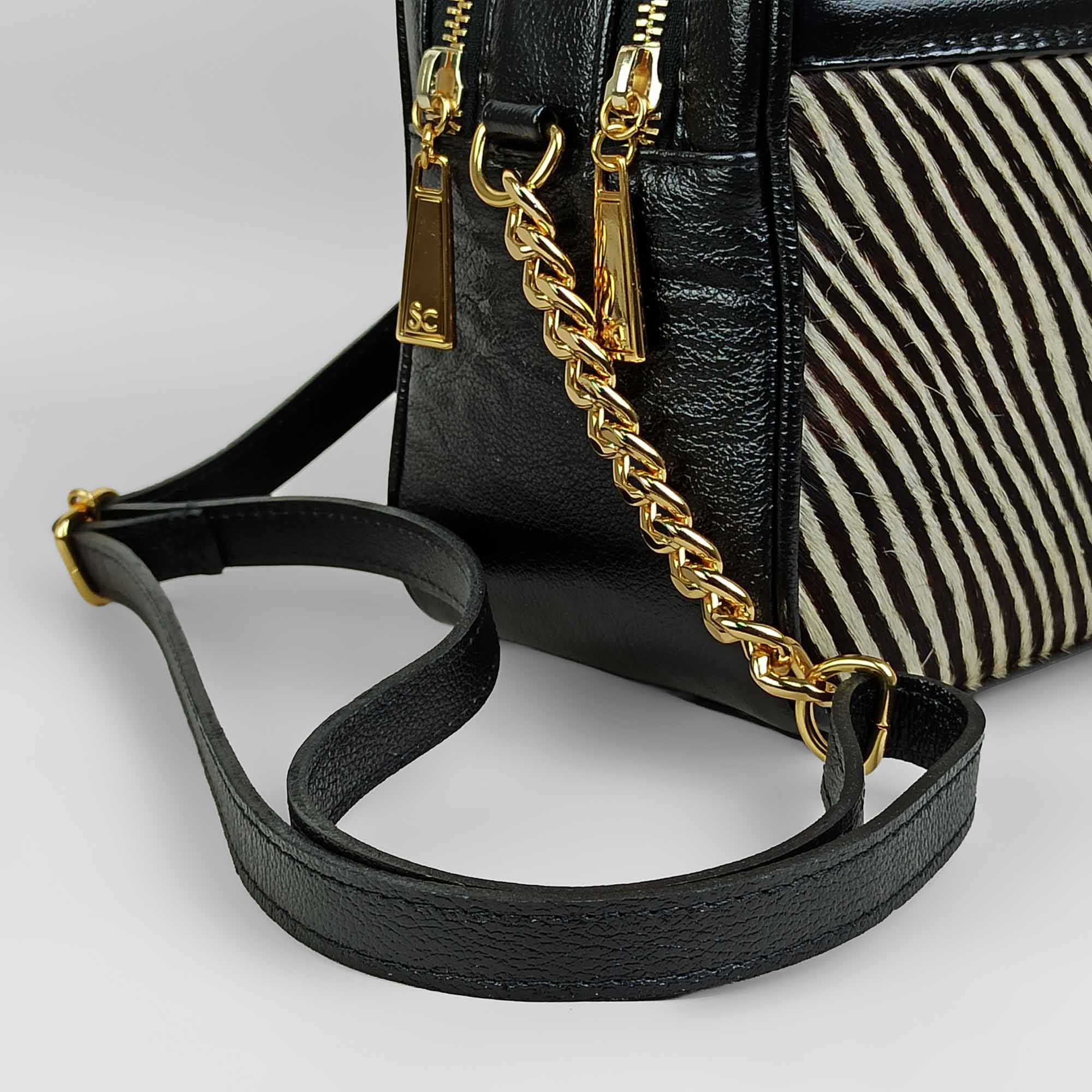 bolsa-de-ombro-couro-media-preta-b203002_5