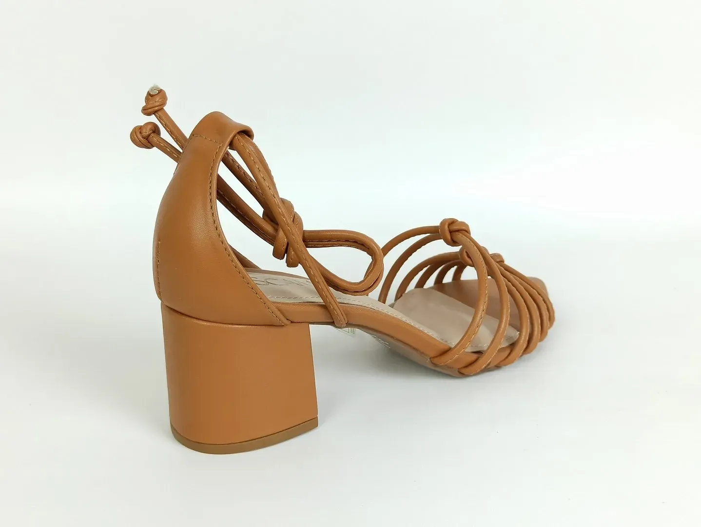 sandalia-salto-medio-bloco-bico-folha-ambar-2690012_3