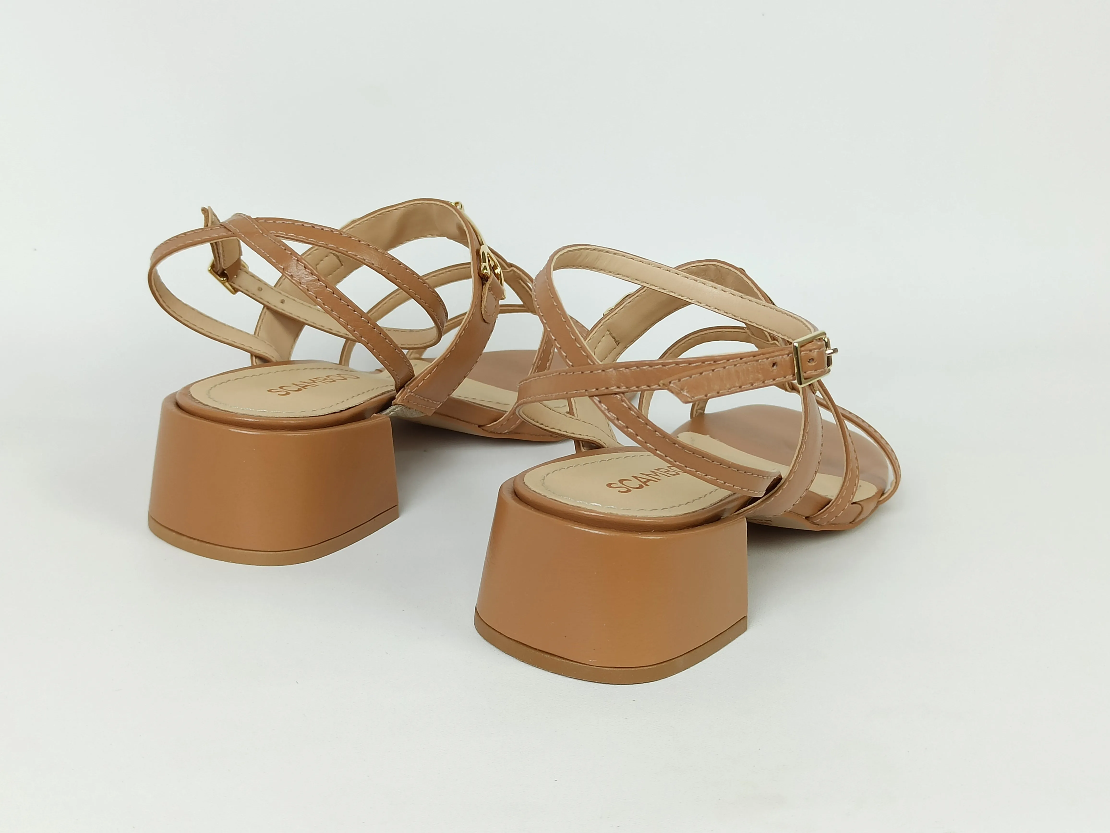 sandalia-couro-salto-bloco-baixo-bico-quadrado-caramelo-19510616_4