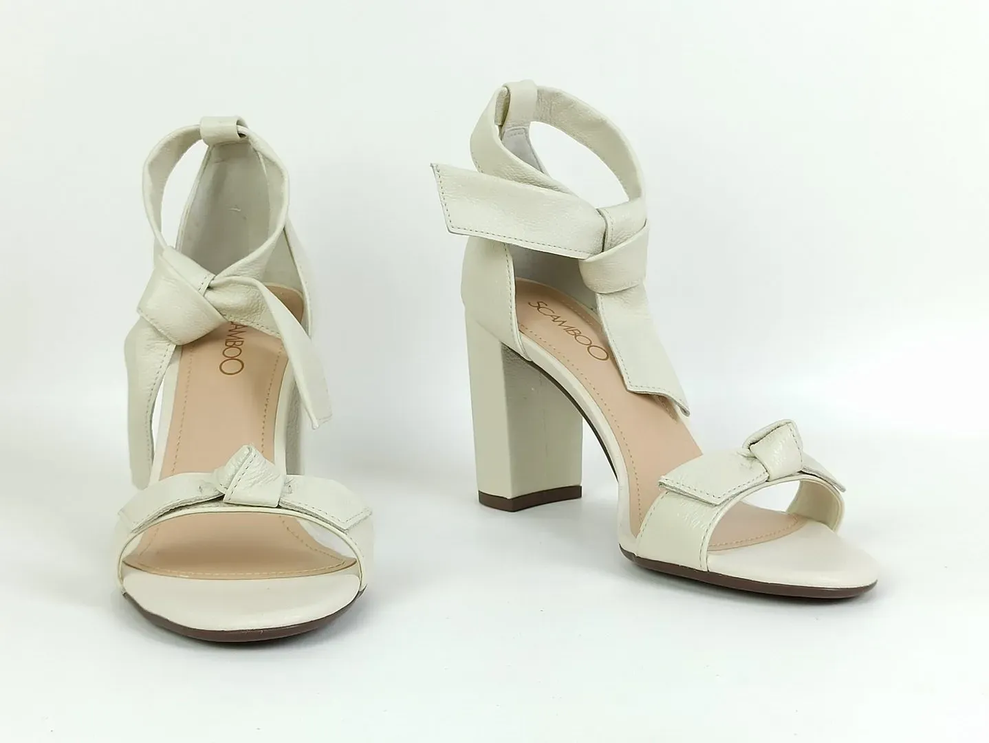 solis---12197550---fly-off-white-12197550_4