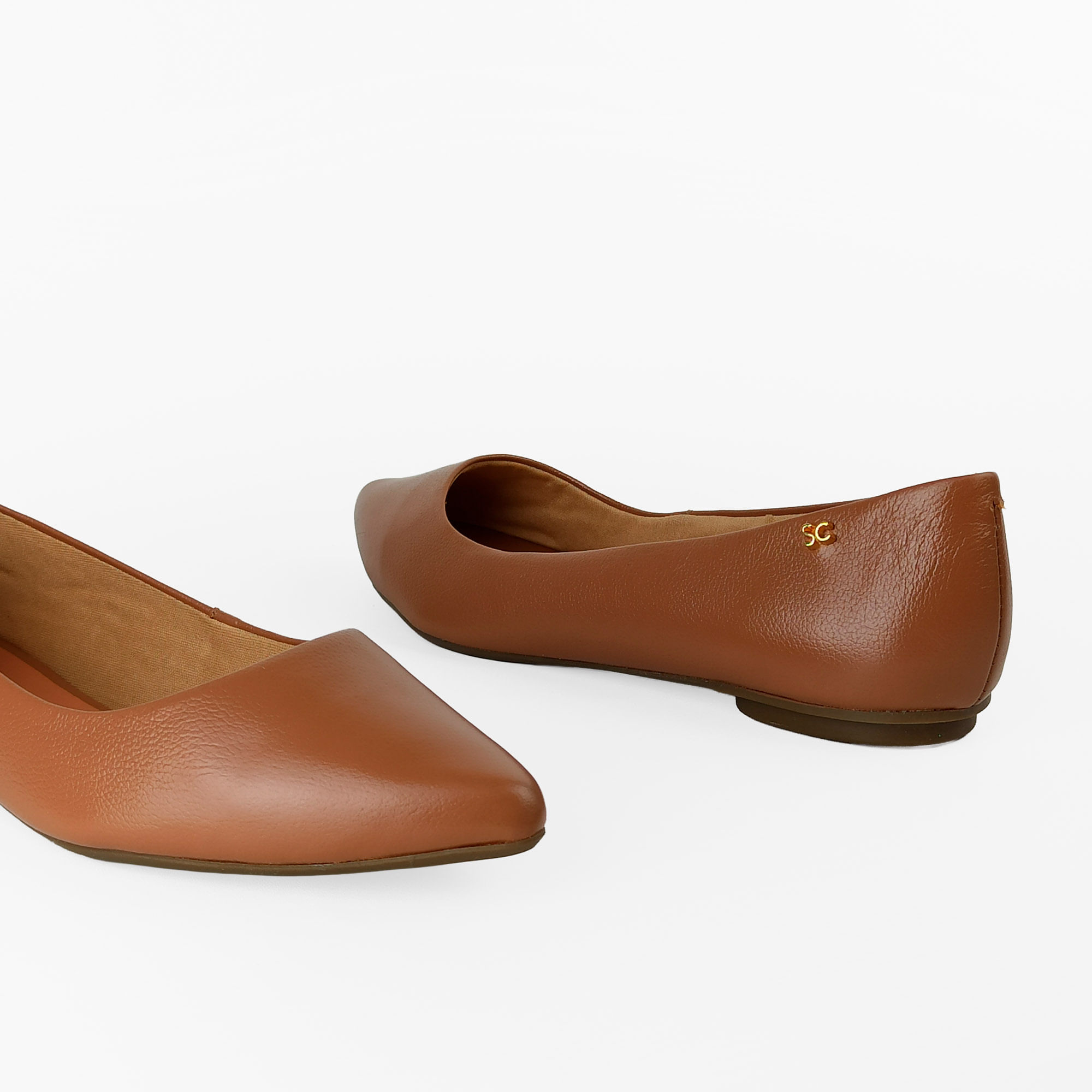 scamboo---17604379---fly-camel-17604379_5