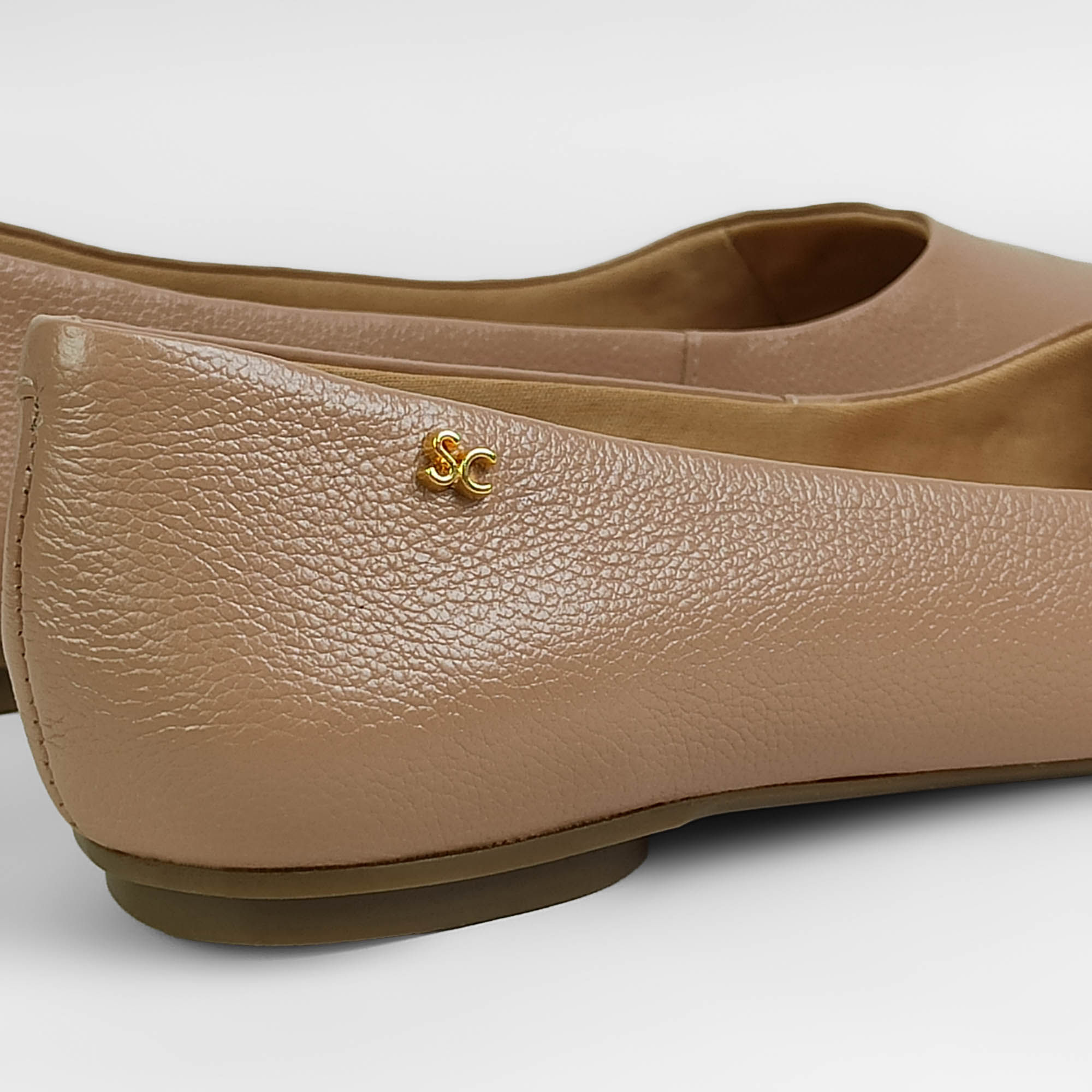 sapatilha-couro-bico-fino-nude-17604384_6