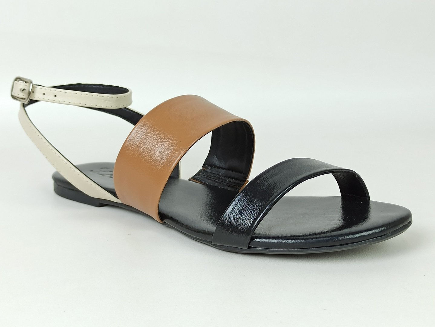 sandalia-rasteira-couro-preta-30020001_2