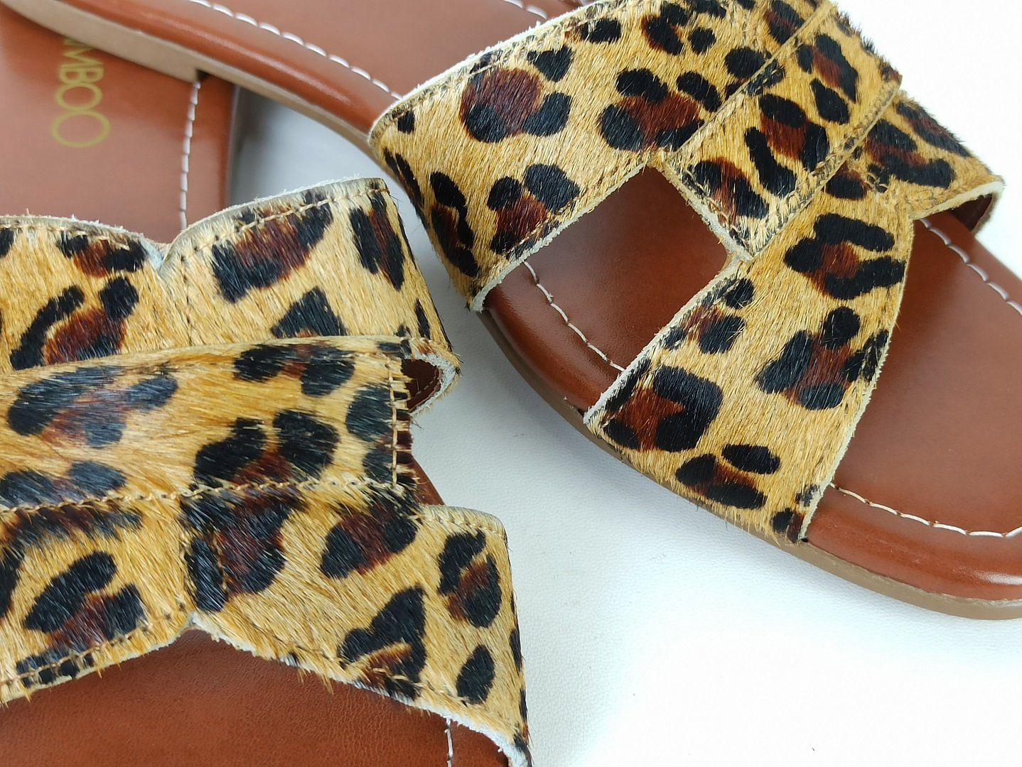 sandalia-rasteira-bico-quadrado-onca-530111711_6