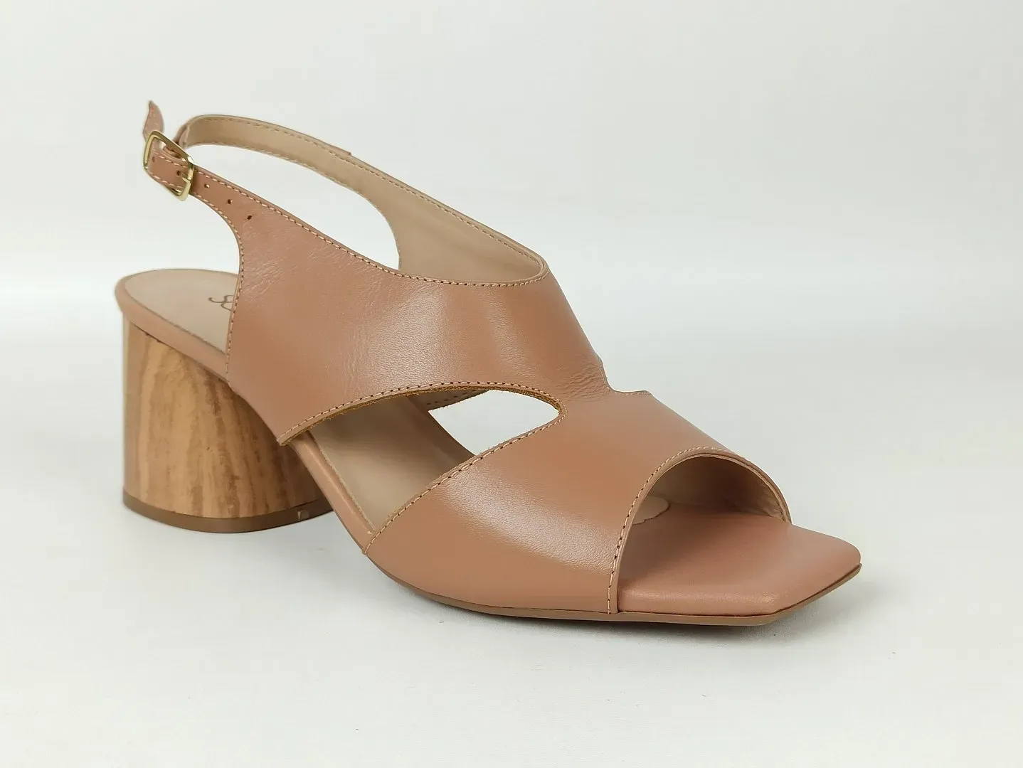 sandalia-couro-salto-medio-bloco-bico-quadrado-nude-378aa5018_2