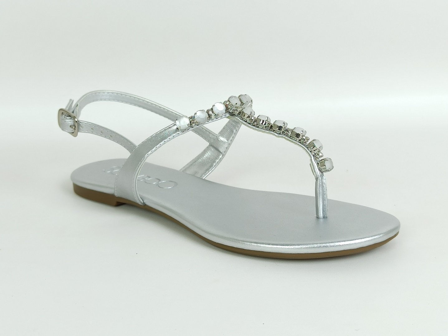 sandalia-rasteira-metalizada-bico-redondo-prata-30018605_2