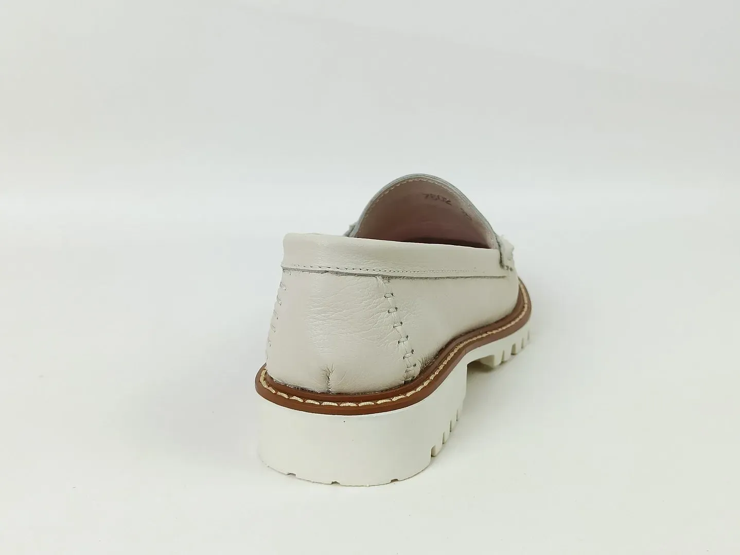 mocassim-couro-bico-redondo-coff-white-760202_4