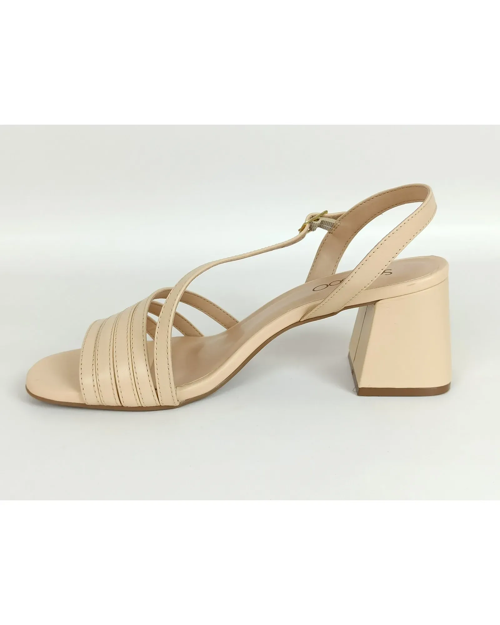 sandalia-couro-salto-bloco-baixo-bico-amendoado-areia-443aa4805_4