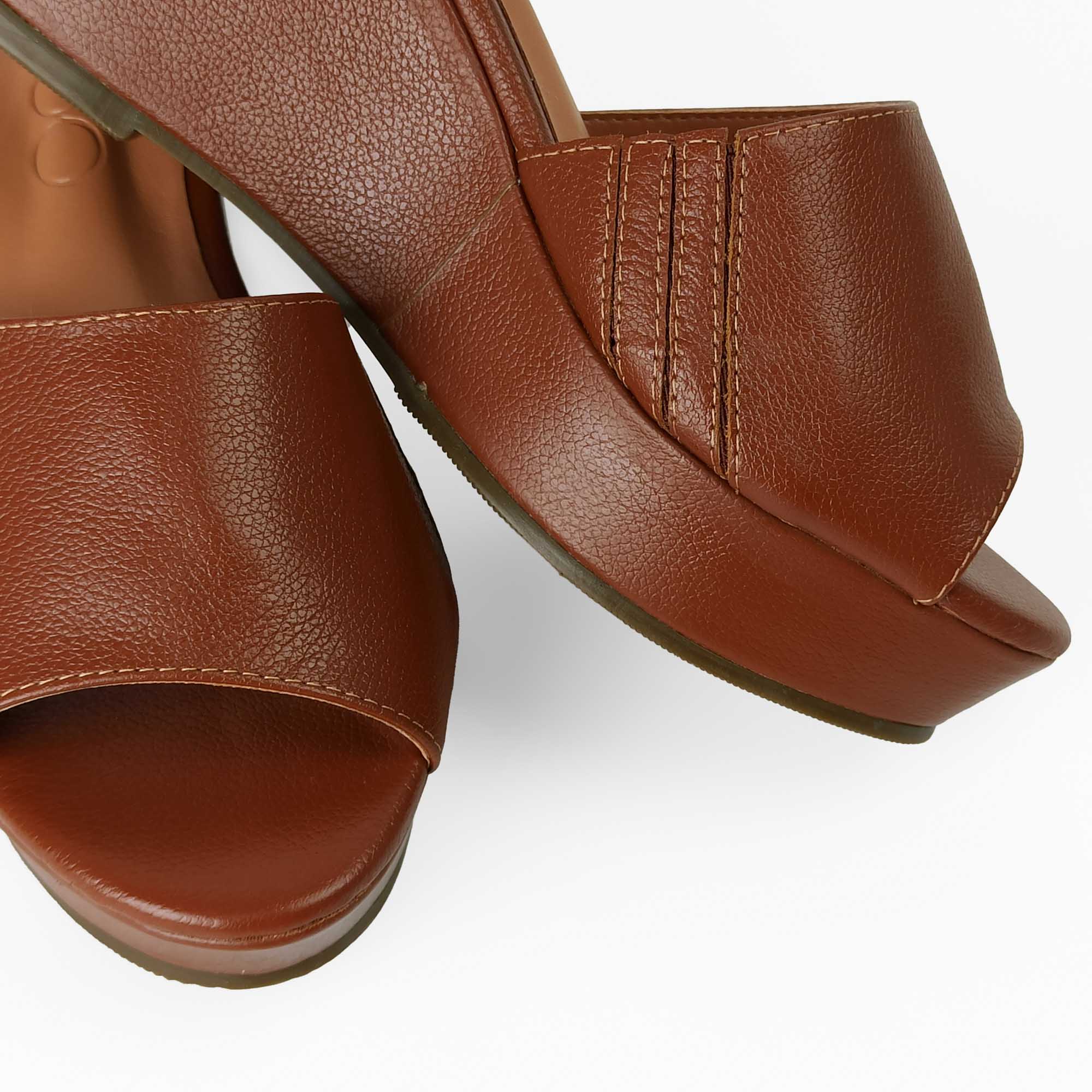 tamanco-plataforma-couro-terracota-31300734_6