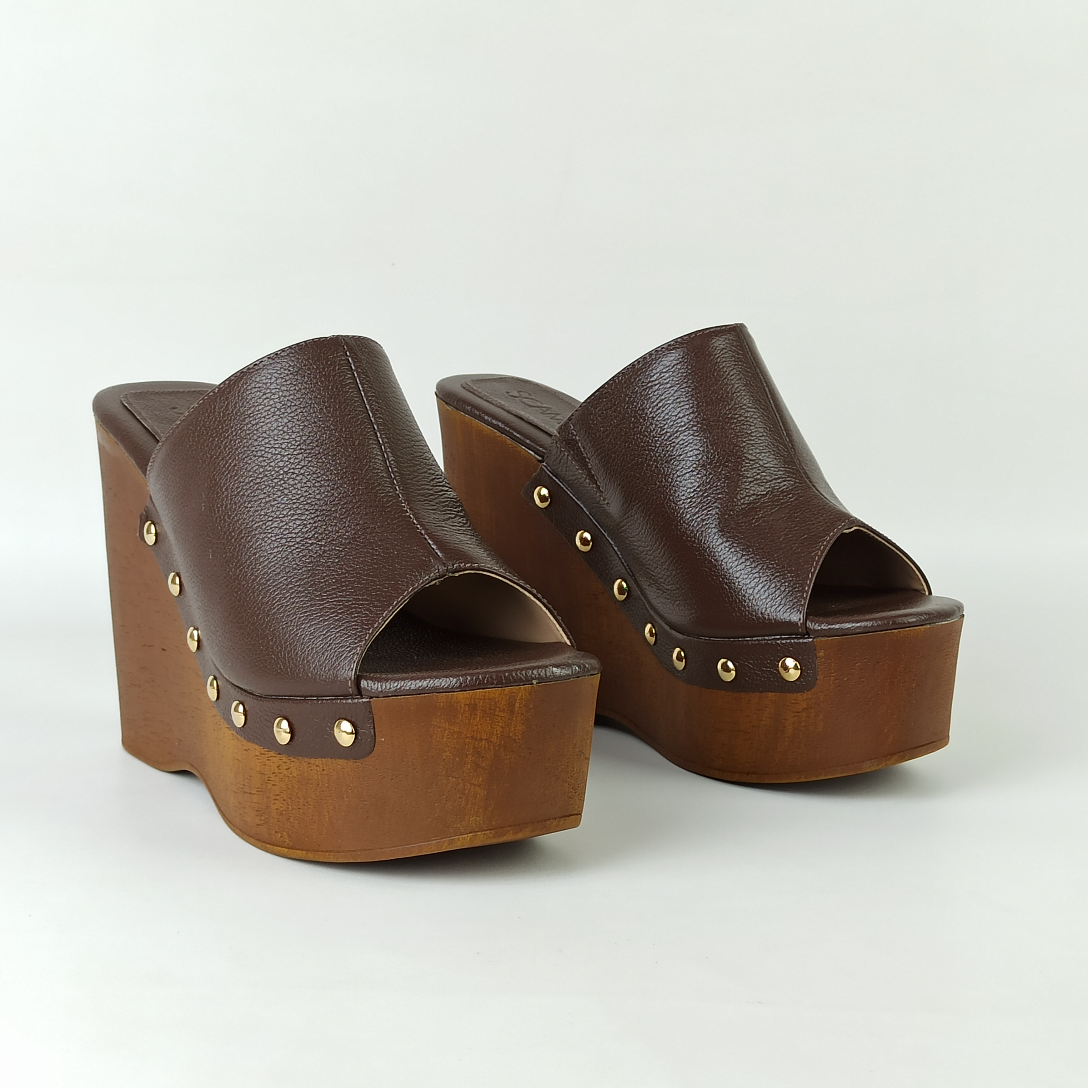 tamanco-couro-salto-plataforma-cafe-1800001_3