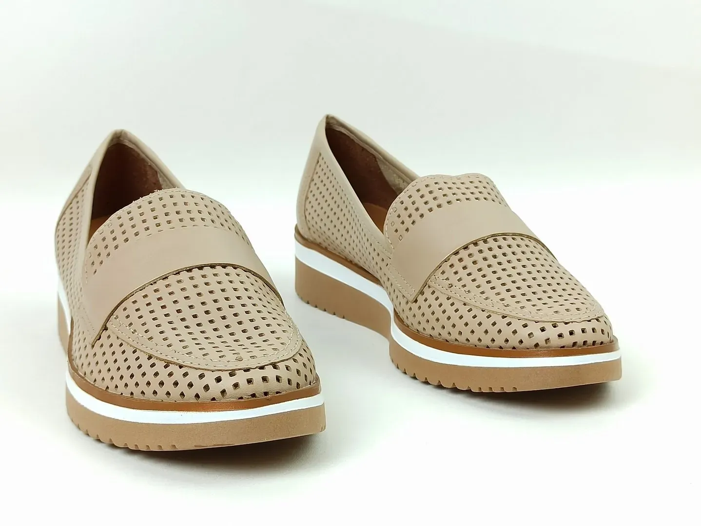 mocassim-couro-bico-amendoado-nude-205063251_5