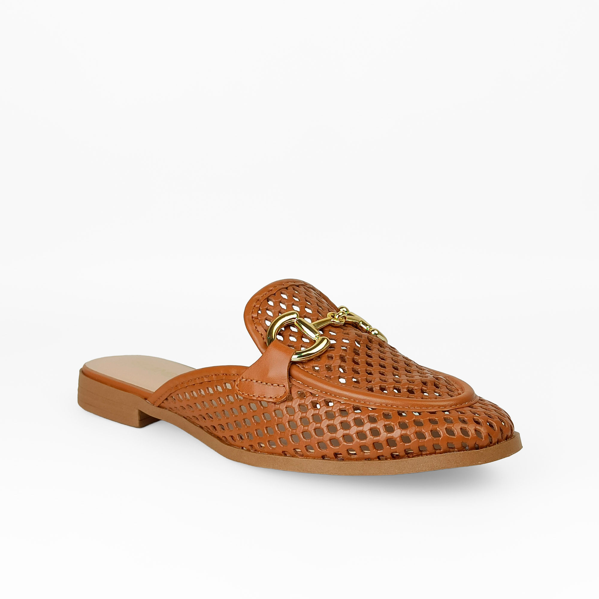 mule-couro-bico-redondo-nude-111030252_2