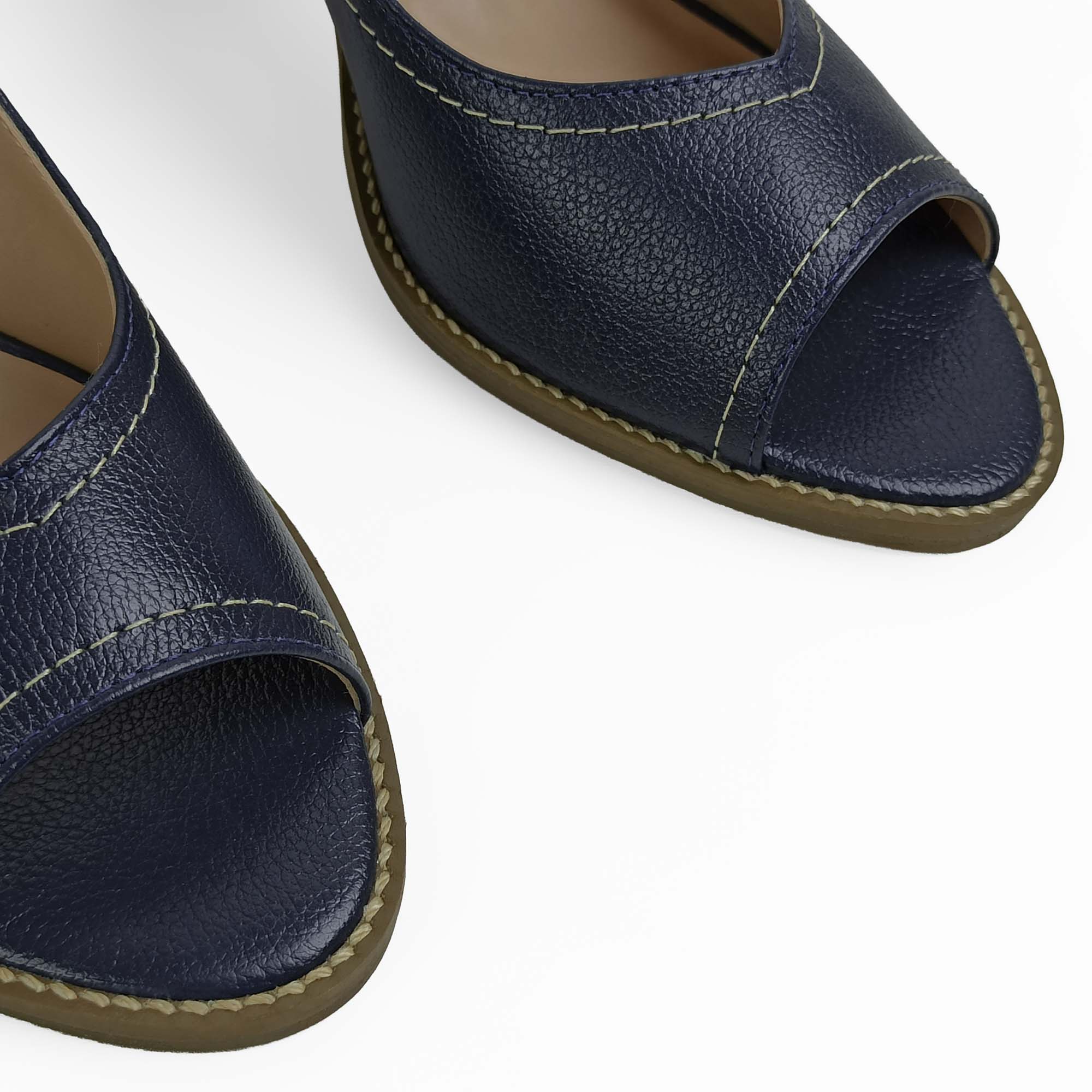 sandalia-peep-toe-couro-salto-alto-bloco-bico-amendoado-marinho-17500009_5