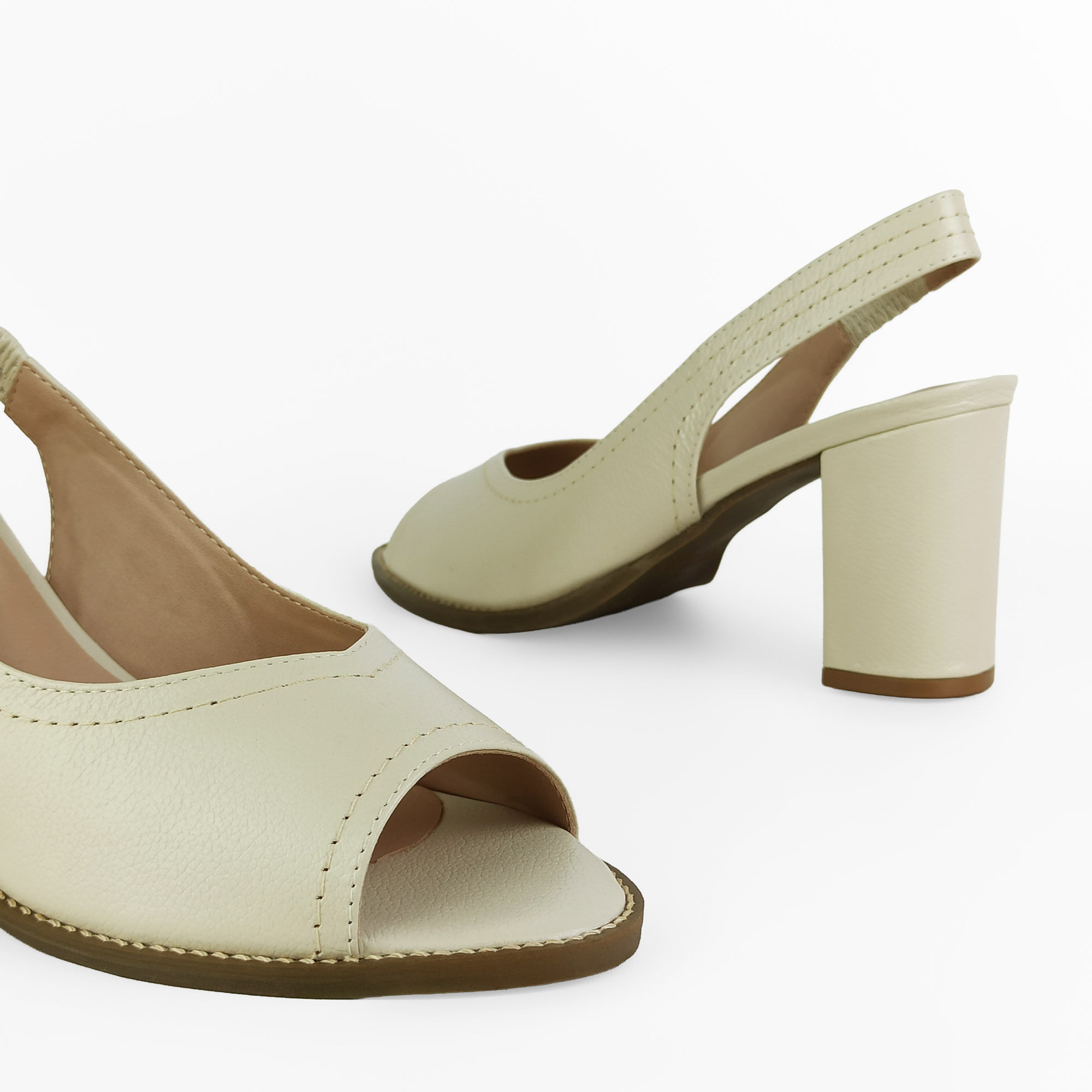 sandalia-peep-toe-couro-salto-alto-bloco-bico-amendoado-gelo-17500001_3