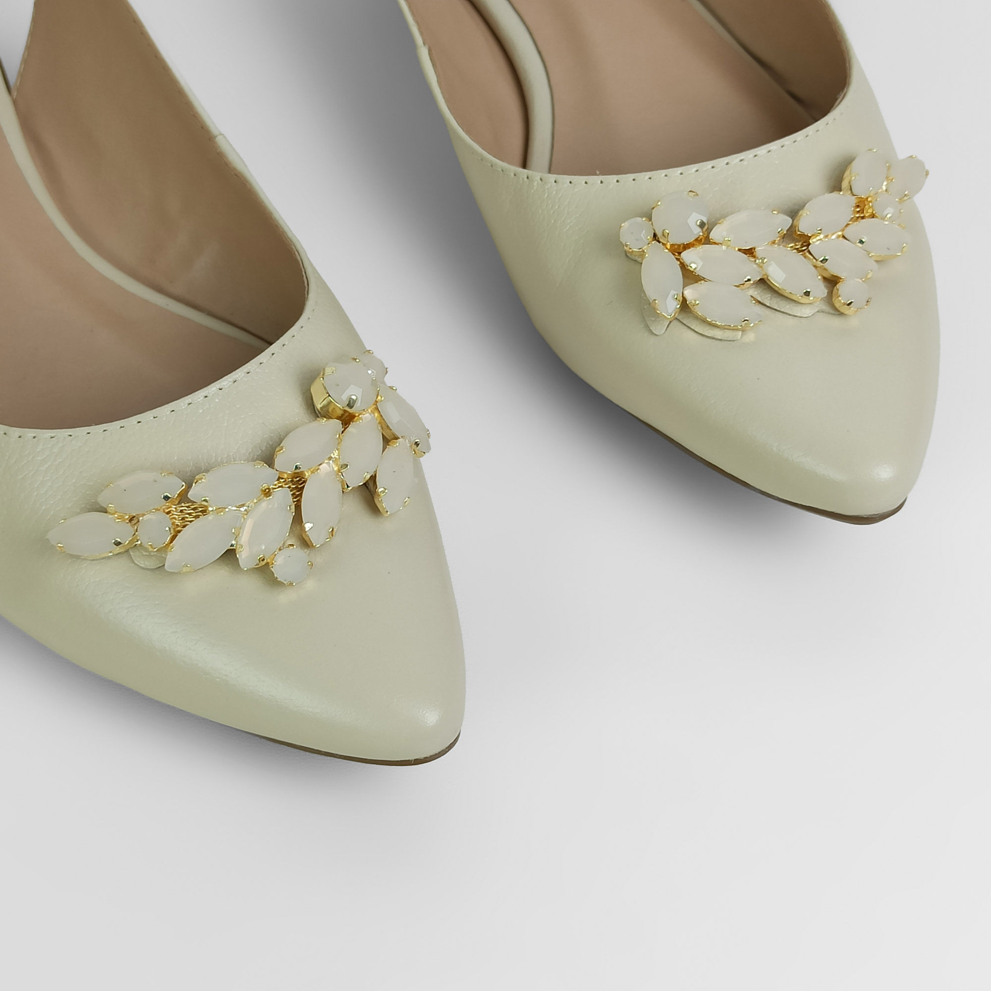 sapatilha-gelo-couro-sem-salto-bico-fino-17609909_4