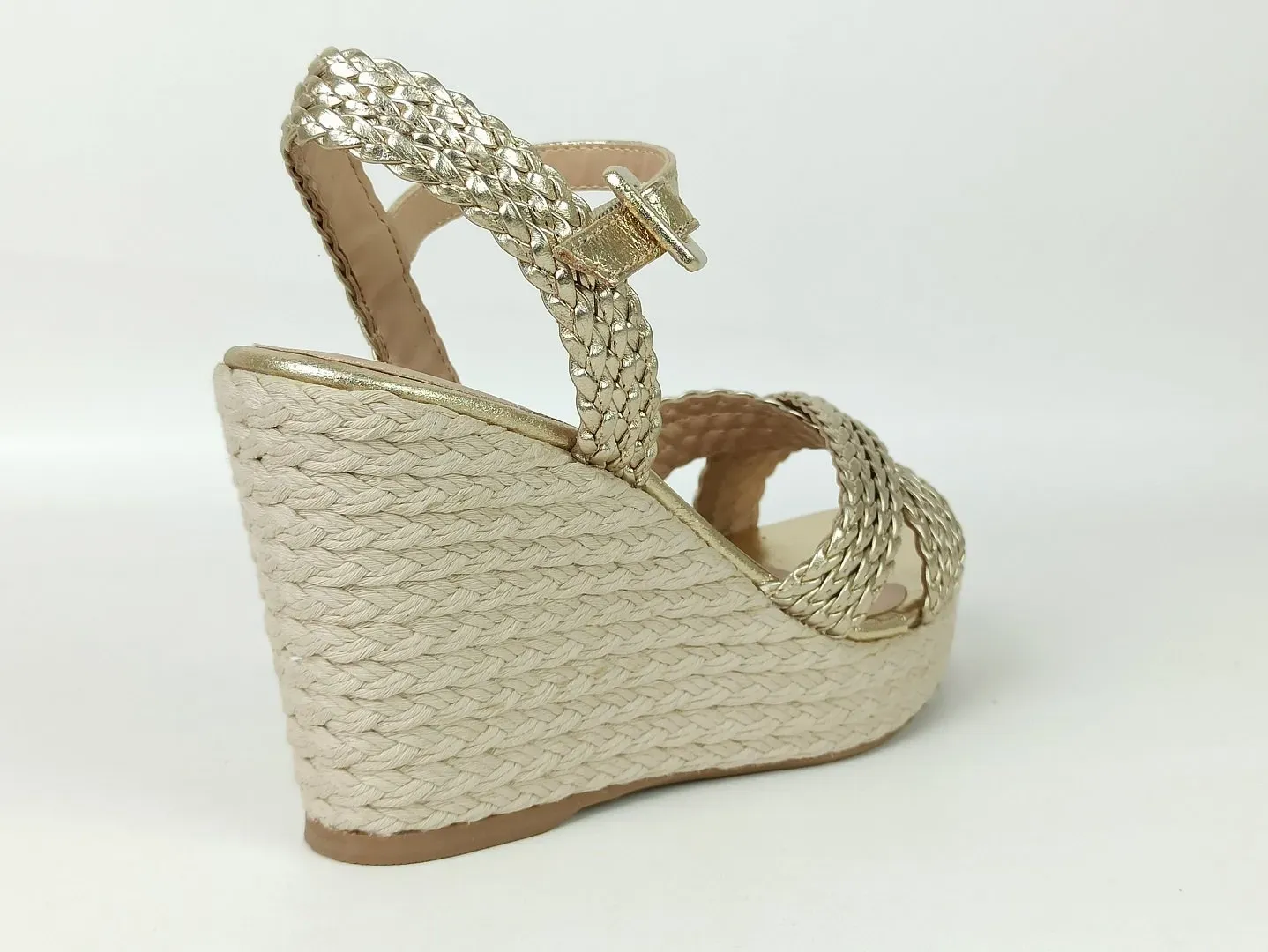 sandalia-anabela-couro-salto-alto-bico-redondo-dourada-330aa4715_4