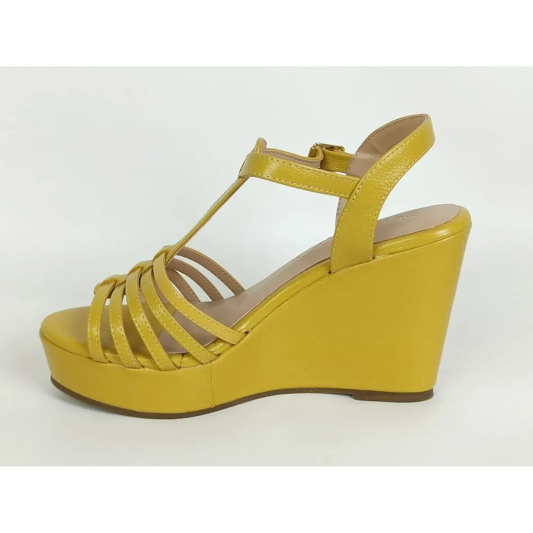 sandalia-anabela-couro-salto-alto-bico-redondo-amarelo-mostarda-315018a03_6