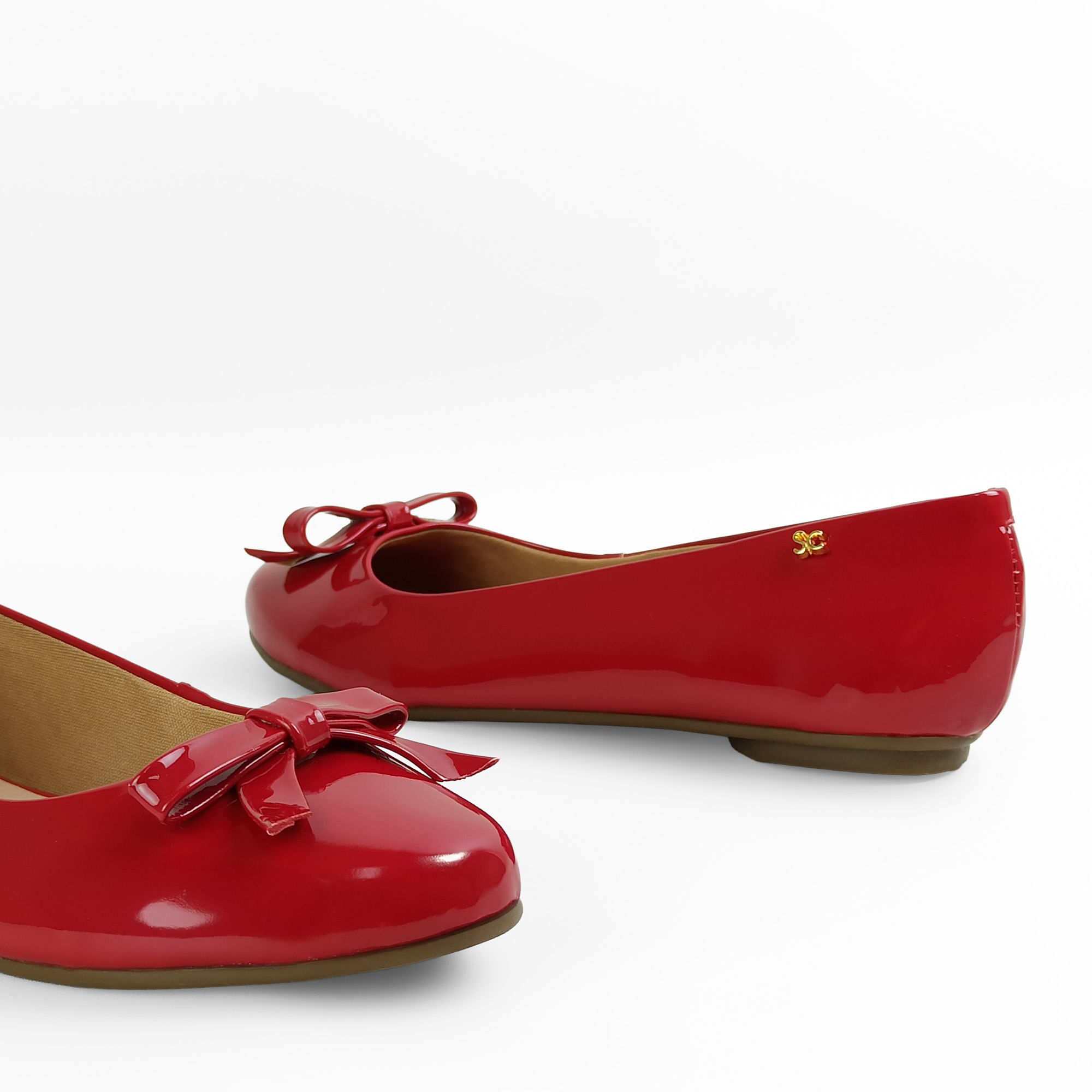 sapatilha-verniz-bico-redondo-vermelha-15603904_5