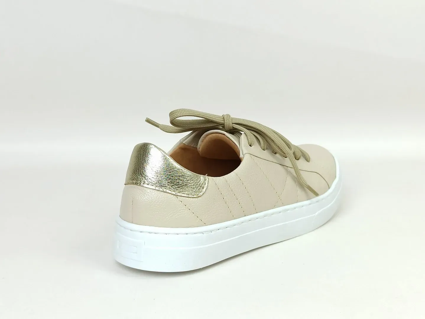 tenis-couro-solado-emborrachado-bico-redondo-gelo-40002901_3