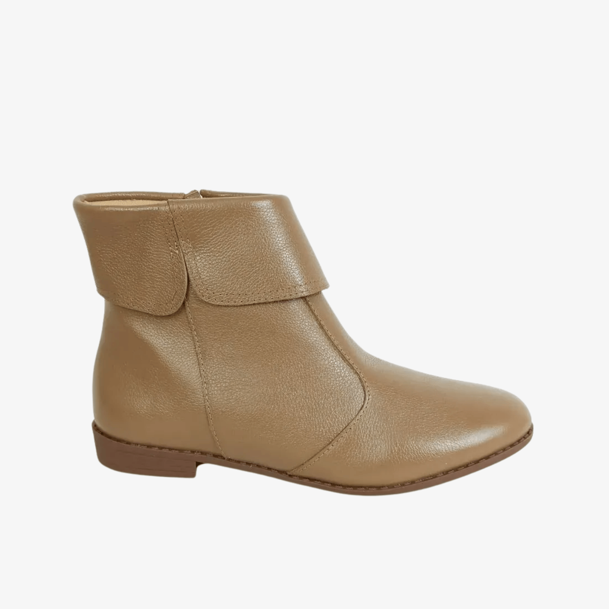 bota-cano-baixo-couro-bico-redondo-castor-21000004_1