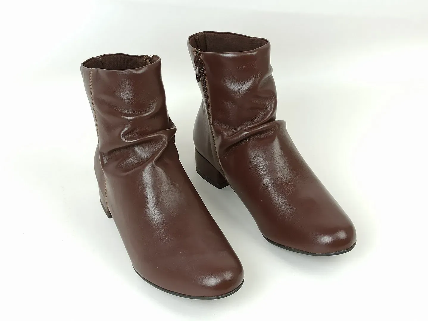 bota-cano-baixo-salto-baixo-bloco-bico-redondo-preta-1200327062_2