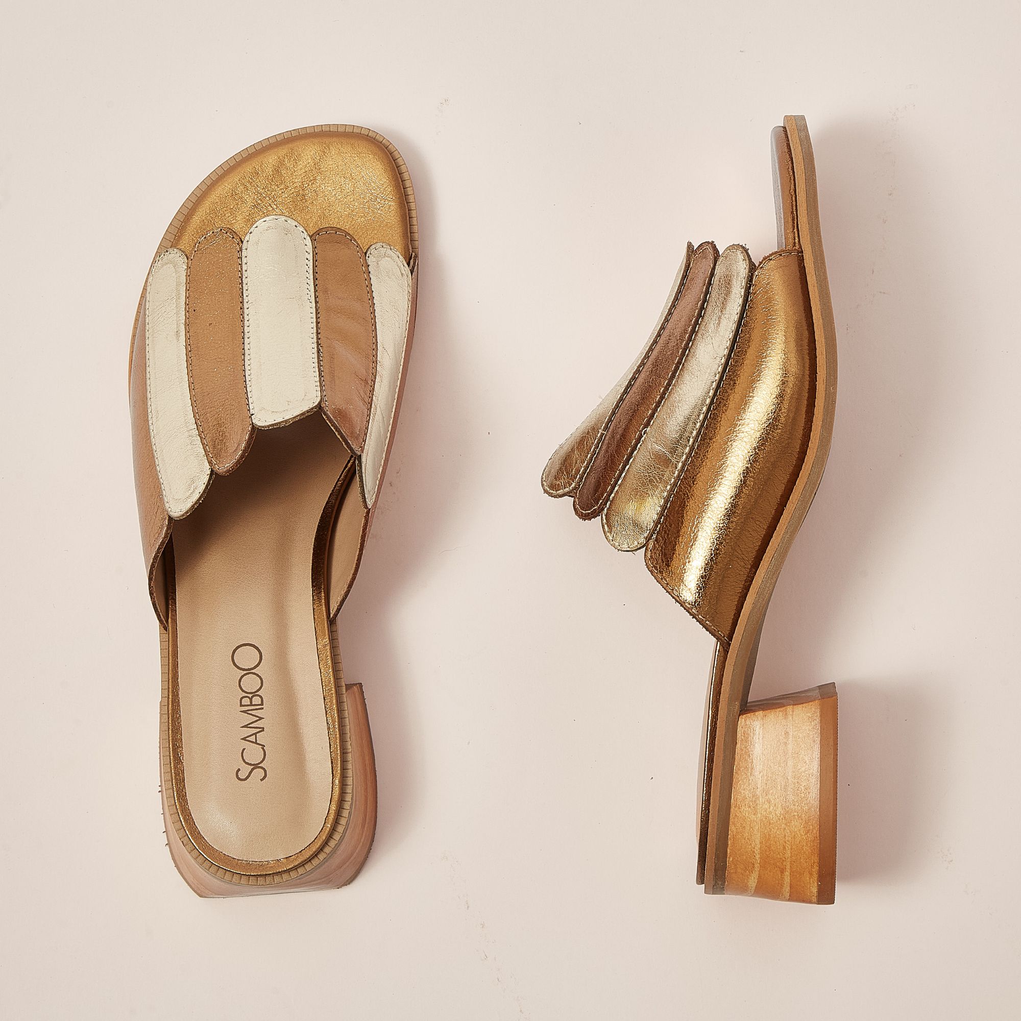 tamanco-metalizado-couro-salto-baixo-bloco-bico-quadrado-dourado-458aa5092_7