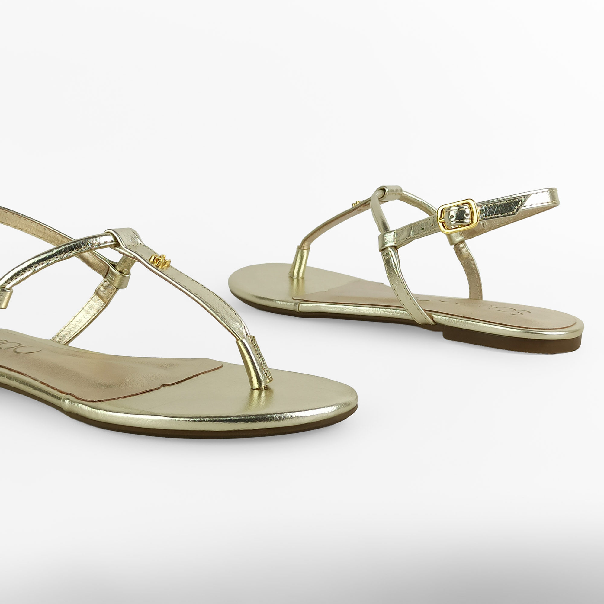 sandalia-metalizada-rasteira-bico-redondo-dourada-187024101_6